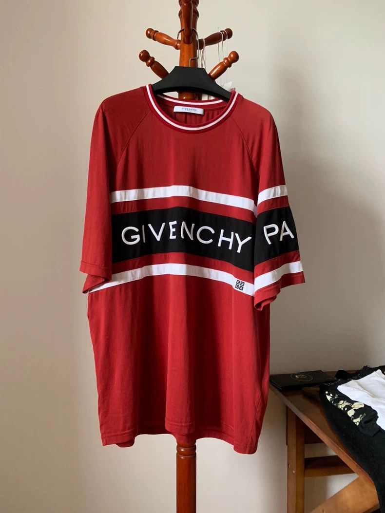 Givenchy Givenchy Size XXXLAlphabet Short Sleeve Hangzhou MixC Mall Size US M / EU 48-50 / 2 - 1 Thumbnail