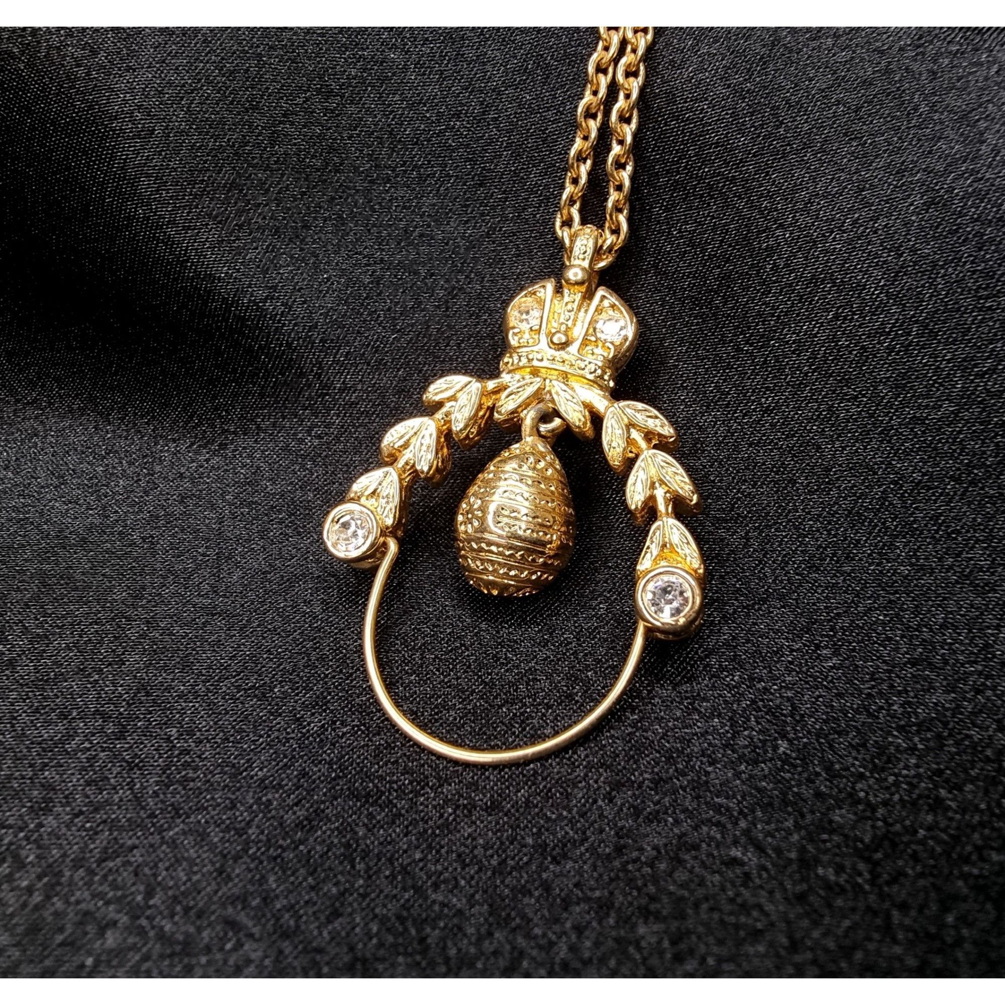 Joan Rivers Vintage 1990s Joan Rivers Signed Gold-Tone Necklace With Cro Size ONE SIZE - 1 Thumbnail
