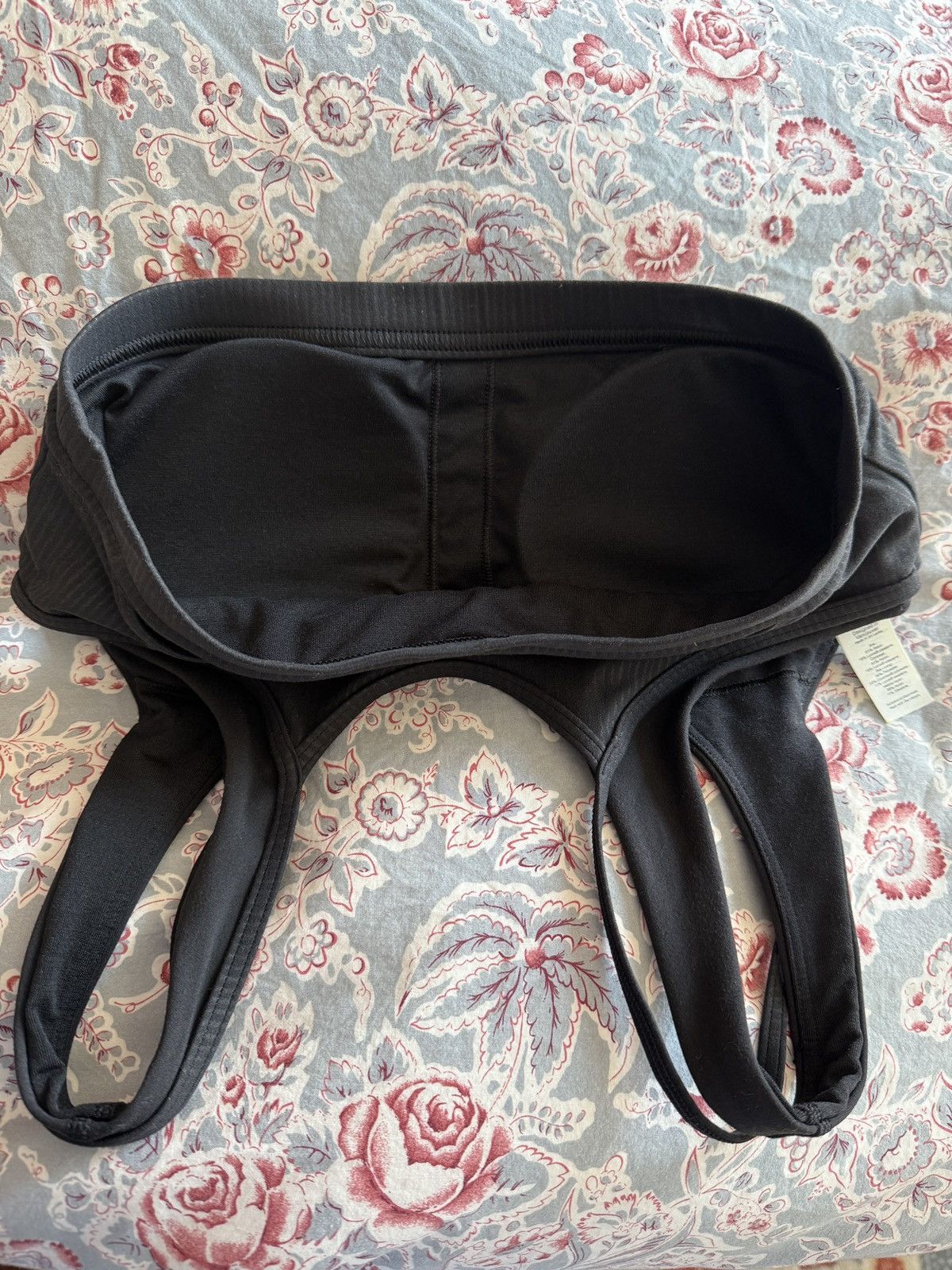 Lululemon Lululemon Black Sports Bra Medium Support pre loved in black Size M / US 6-8 / IT 42-44 - 3 Thumbnail