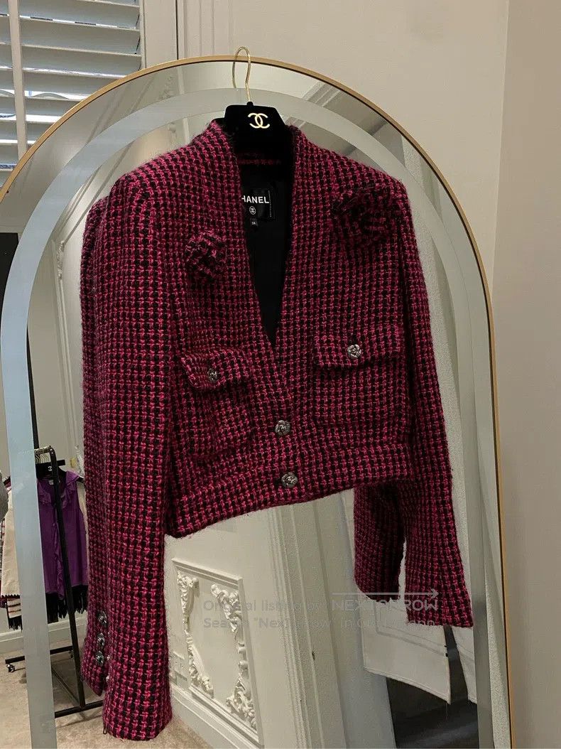 Chanel Chanel 23k black and red tweed coat Size XS / US 0-2 / IT 36-38 - 1 Thumbnail