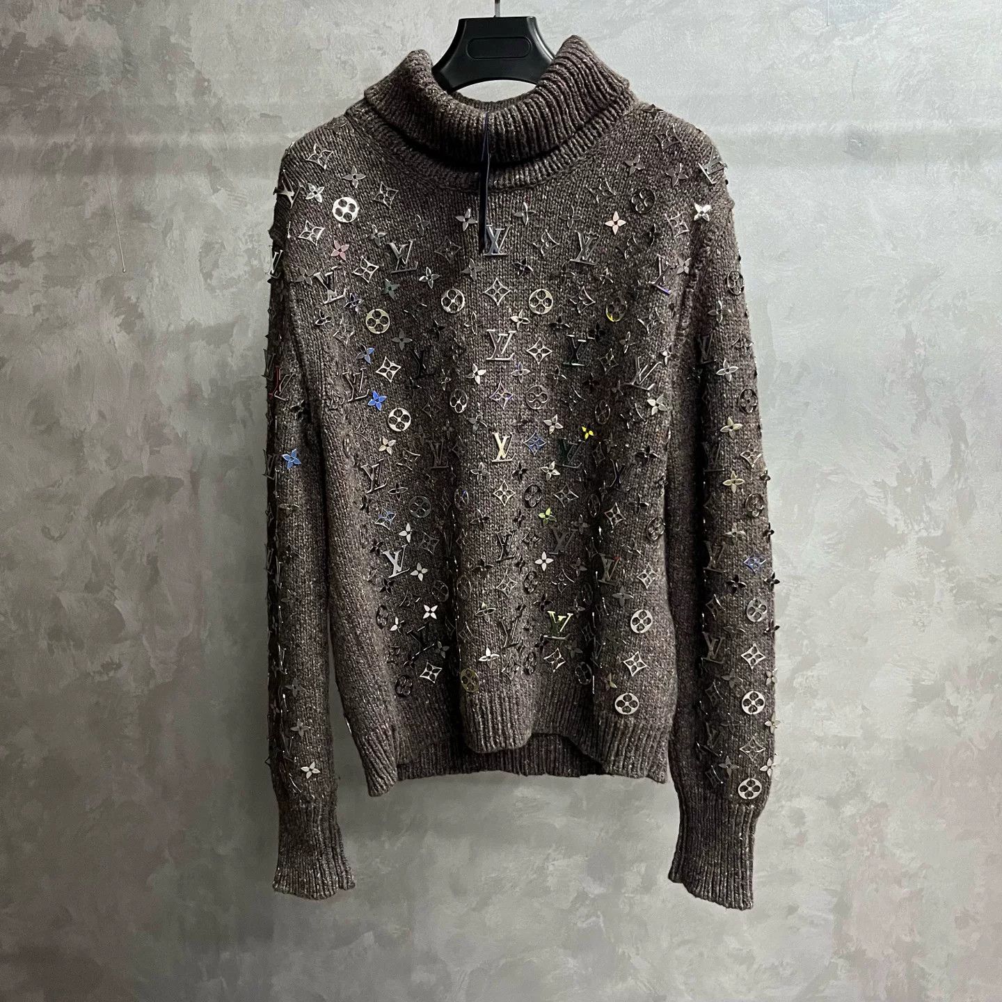 Louis Vuitton Louis Vuitton Brown Designer Casual Size M / US 6-8 / IT 42-44 - 1 Thumbnail