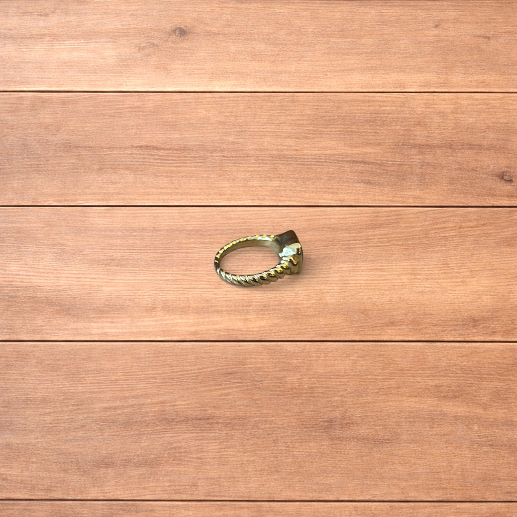 Japanese Brand Lovely vintage style gold ring with black gemstone. Size ONE SIZE - 5 Thumbnail