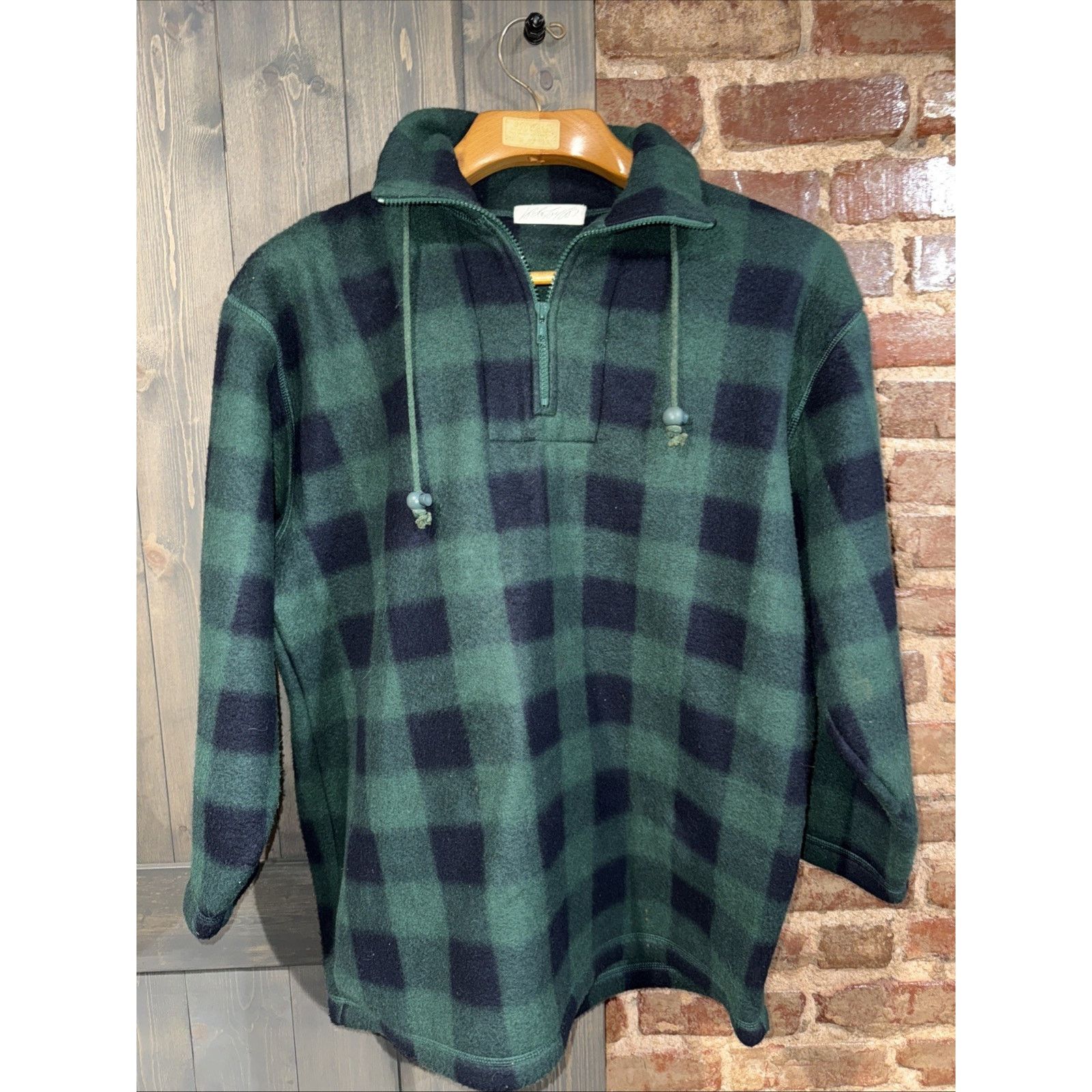 Lord & Taylor Lord & Taylor Men's Vintage Navy Blue Plaid Fleece 1/4 Zip L Size US L / EU 52-54 / 3 - 1 Thumbnail