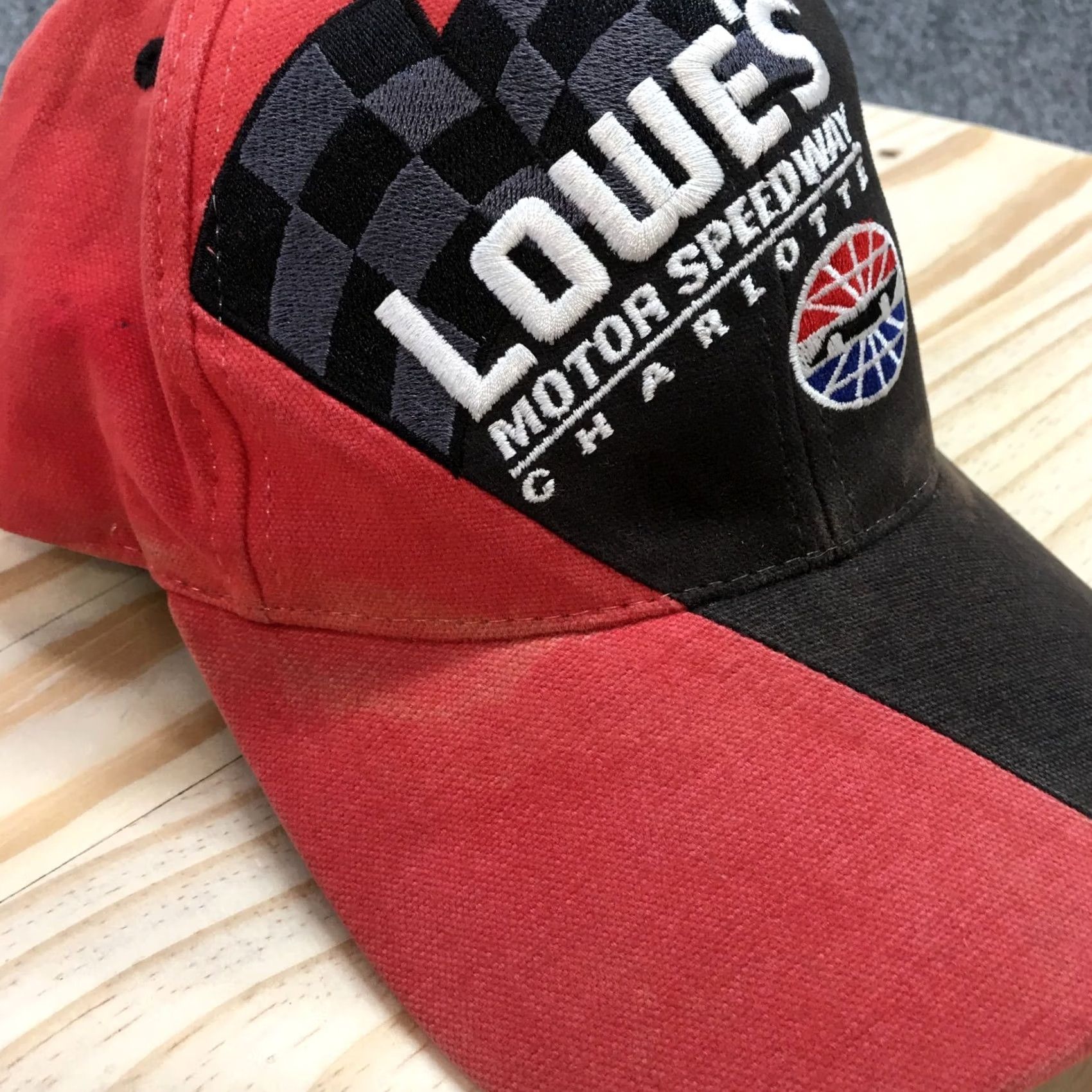 Vintage Lowe's Motor Speedway Charlotte Baseball Cap Mens Black Red OS Embroidered Logo Size ONE SIZE - 4 Thumbnail