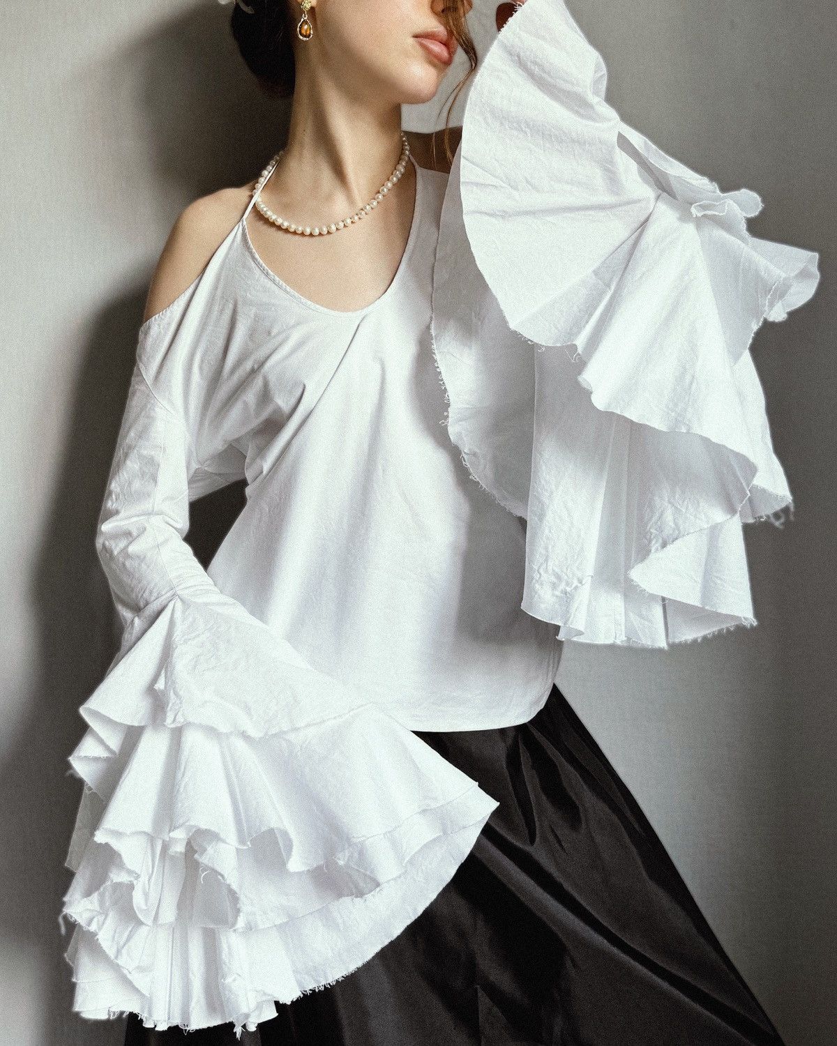 Alexander McQueen Vintage Alexander McQueen 2002 Ruffle Flared Sleeves Top Size S / US 4 / IT 40 - 3 Thumbnail