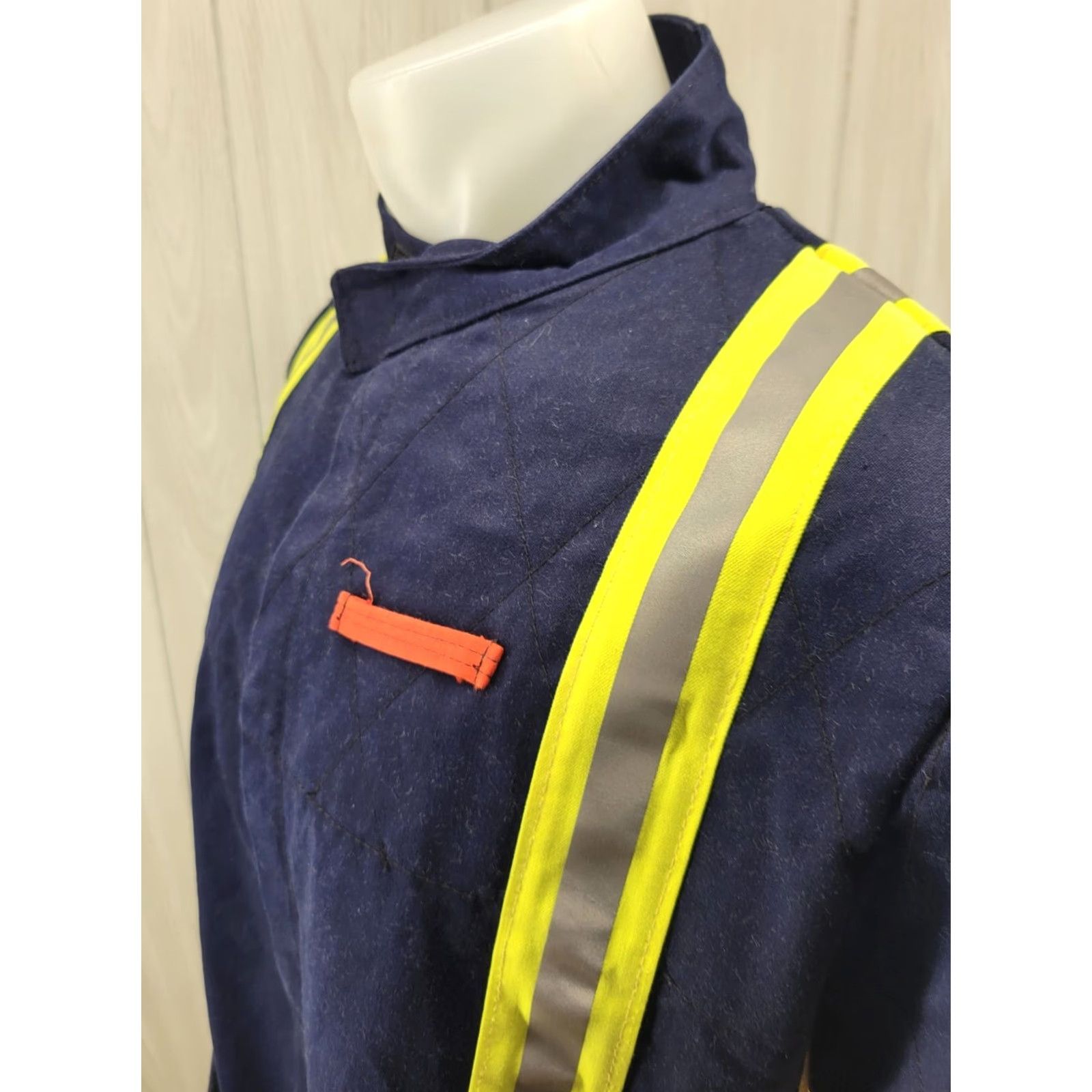 4SDESIGNS VINTAGE Quantum Designs Jacket Work Coat Men’s L Blue Reflective Flame Resistant Vented Jacket - Mens Large Workwear Size US L / EU 52-54 / 3 - 3 Thumbnail
