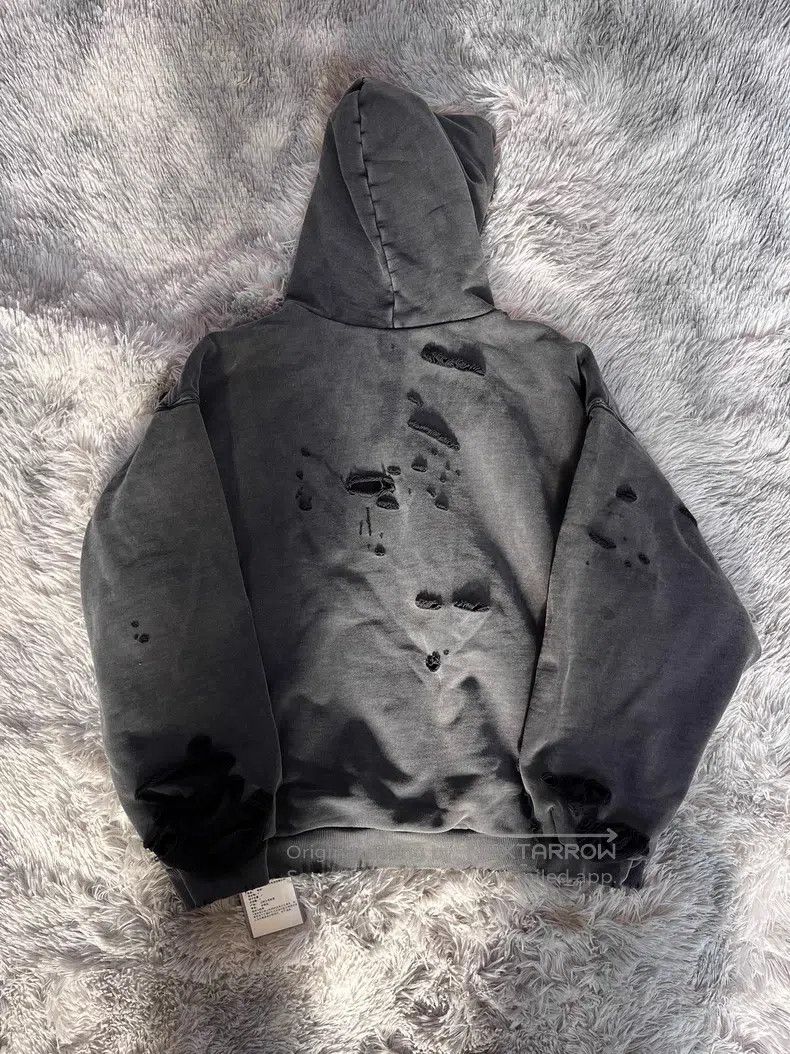Balenciaga Balenciaga 3B Washed Destroyed Hooded Sweatshirt Size US XS / EU 42 / 0 - 6 Thumbnail