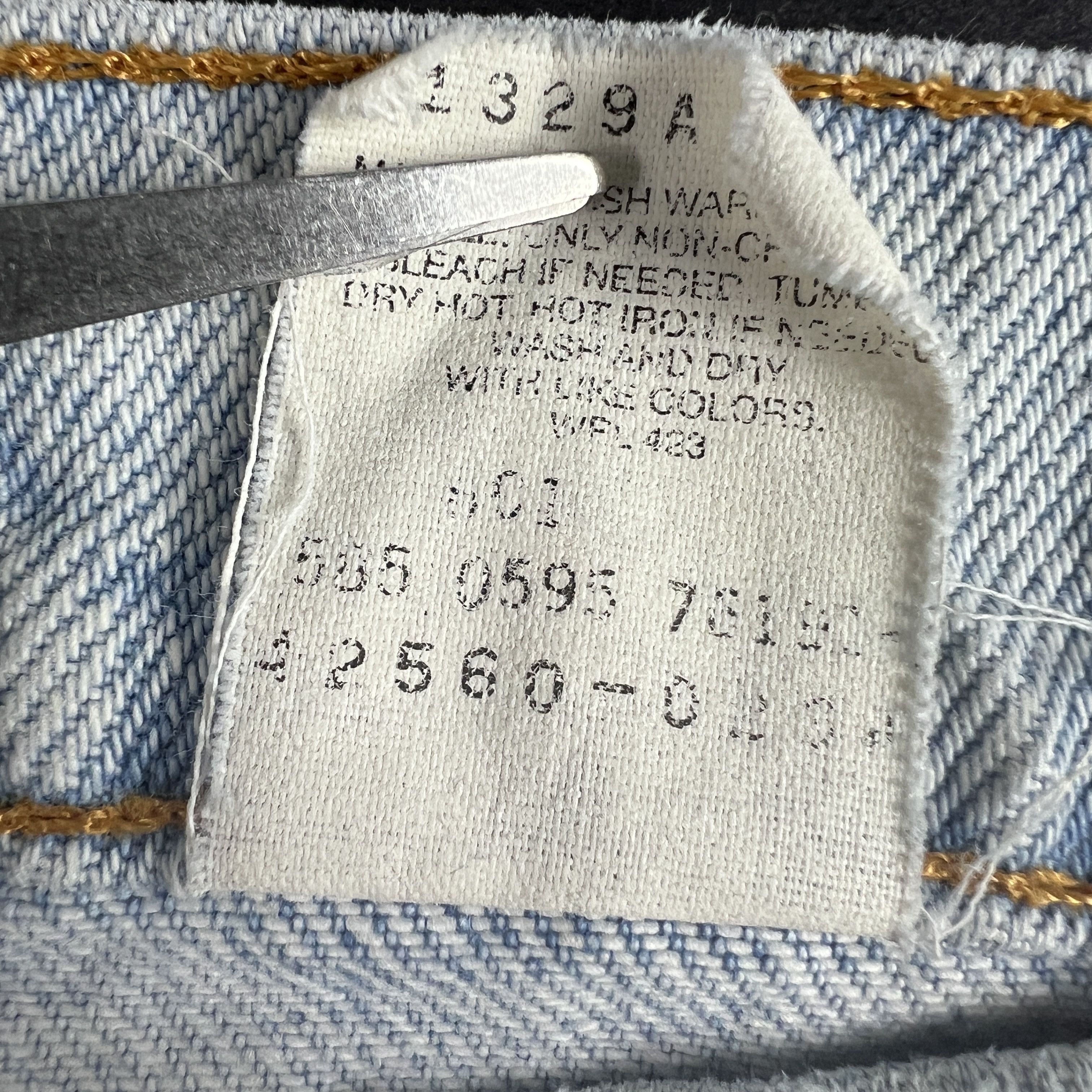 Levi's × Vintage VTG 90s Levi's Jean 560 Loose Taper Blue Denim Orange Tab Size US 32 / EU 48 - 12 Thumbnail