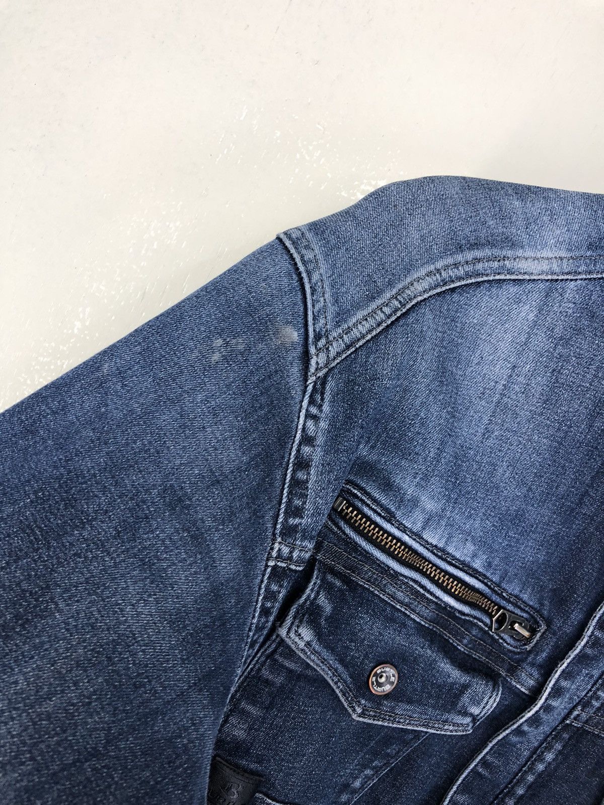 Japanese Brand Vintage Burtle Distressed Denim Workwear Jacket Size US L / EU 52-54 / 3 - 7 Thumbnail