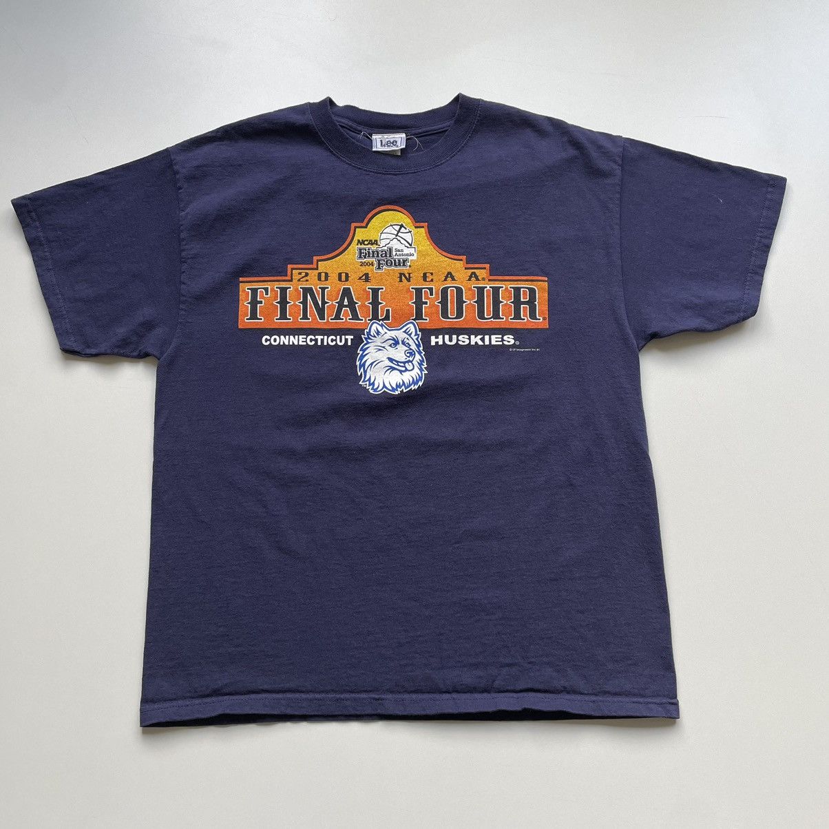 NCAA Vintage 2000s Connecticut Huskies NCAA Final Four T Shirt Size US L / EU 52-54 / 3 - 1 Thumbnail