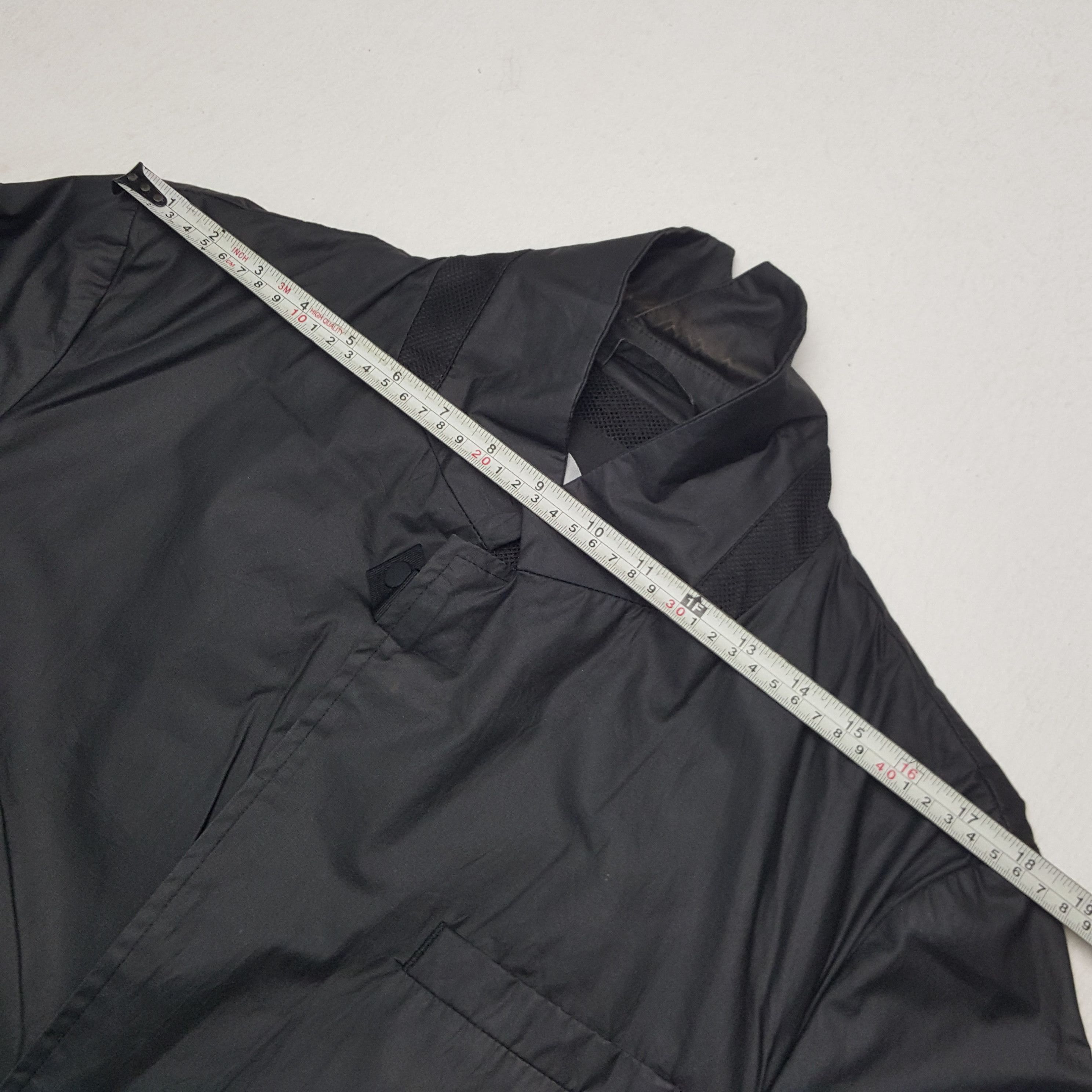 Hussein Chalayan × Puma × Vintage Vintage Puma By Hussein Chalayan Outdoor Designer Jacket Size US M / EU 48-50 / 2 - 5 Thumbnail