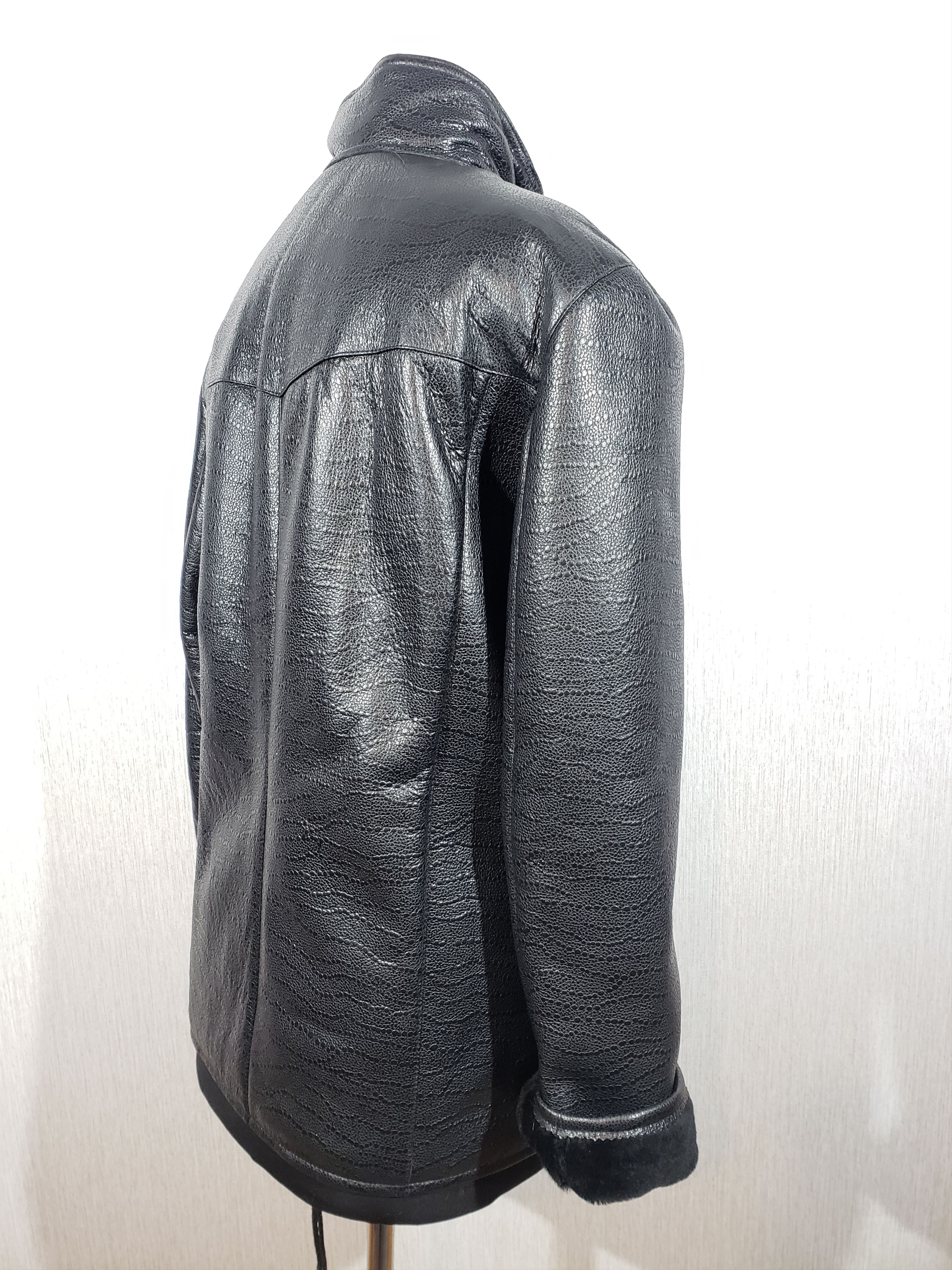 Other Wonderful men's black sheepskin coat with a metal zipper. Size US L / EU 52-54 / 3 - 5 Thumbnail
