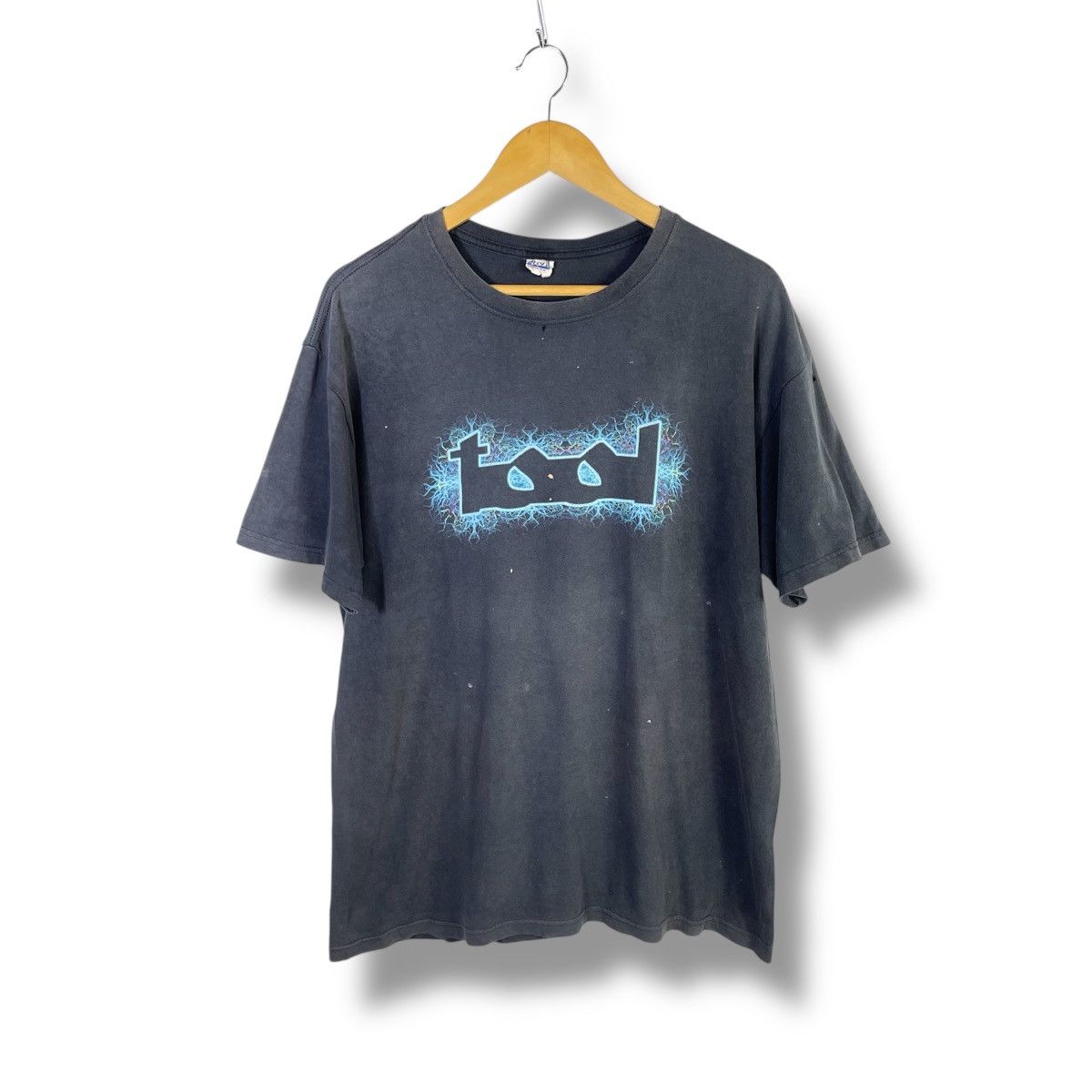 Band Tees × Vintage Vintage Tool Lateralus Distressed Fades Tshirt Size US L / EU 52-54 / 3 - 1 Thumbnail