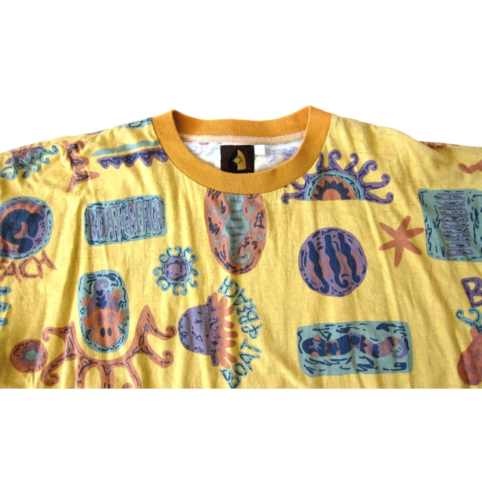 Vintage Boat & Beach T-Shirt Men XL Crew Neck 100% Cotton Yellow Green Purple Lizard 90s Size US XL / EU 56 / 4 - 4 Thumbnail
