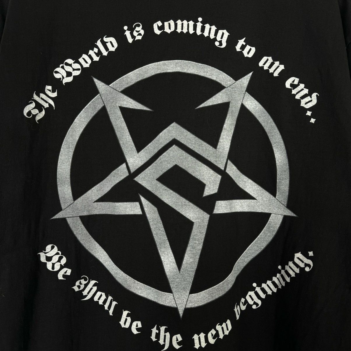 Band Tees Vintage 2001 Wolfen Society ‘Conquer Divine’ Euro Metal Tee Size US XL / EU 56 / 4 - 6 Thumbnail