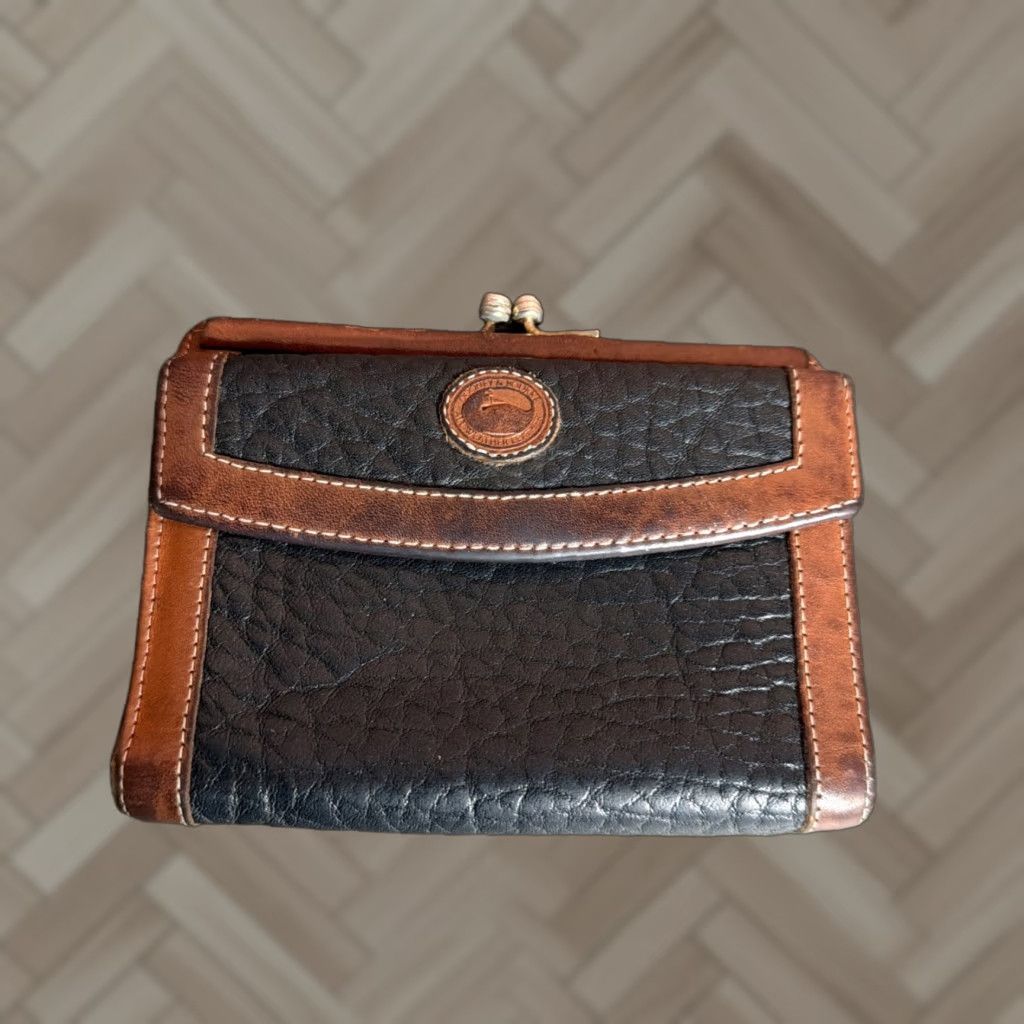 Dooney & Bourke VINTAGE Dooney & Bourke Wallet Trifold Black/Brown Pebbled Leather Kisslock NIB Short CC Kisslock Women Wallet Size 42" / US 20 - 1 Thumbnail