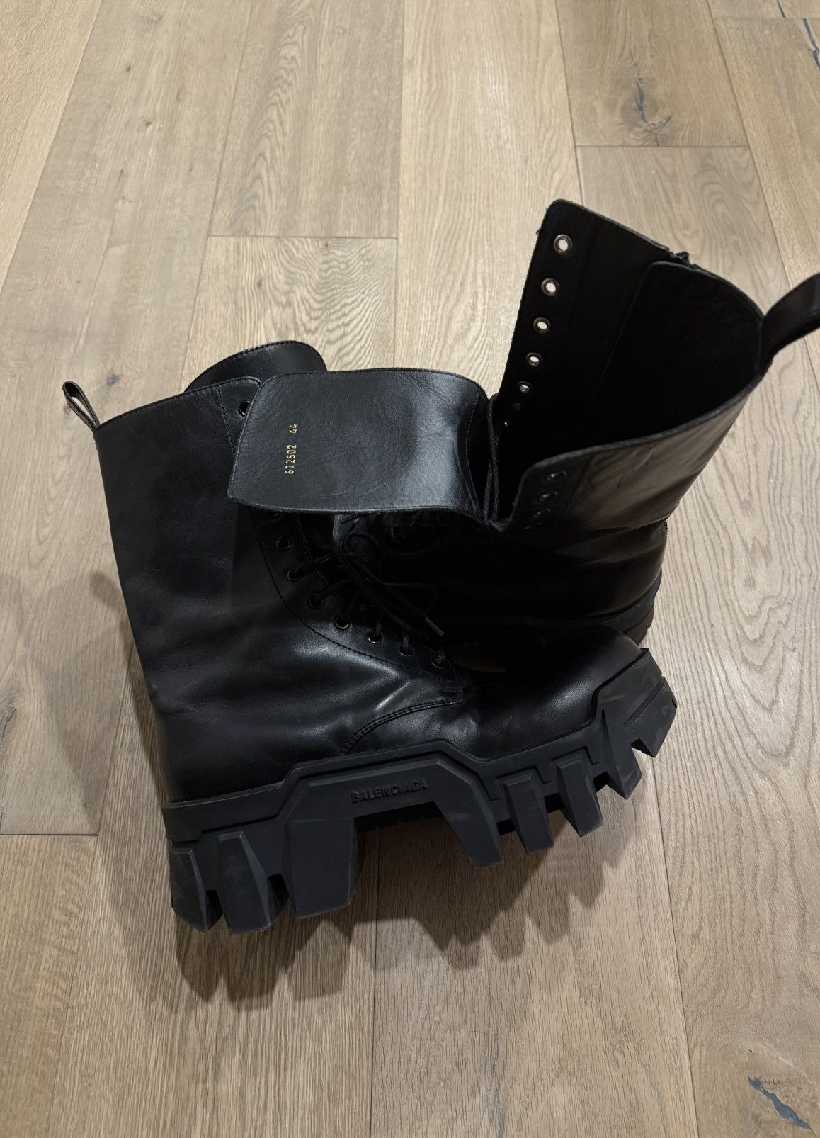 Balenciaga Balenciaga Bulldozer Boots Size US 11 / EU 44 - 3 Thumbnail