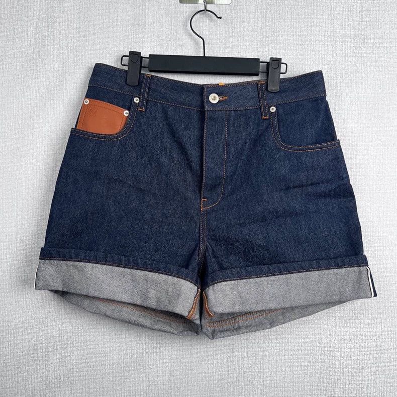 Loewe LOEWE Piper Logo shorts Size 26" / US 2 / IT 38 - 1 Thumbnail