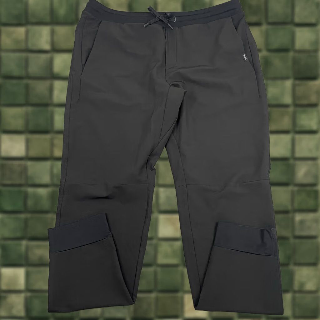 Vintage UNRL Joggers Men XL Black Performance Stretch Drawstring Pants Casual Work Size US 36 / EU 52 - 1 Thumbnail