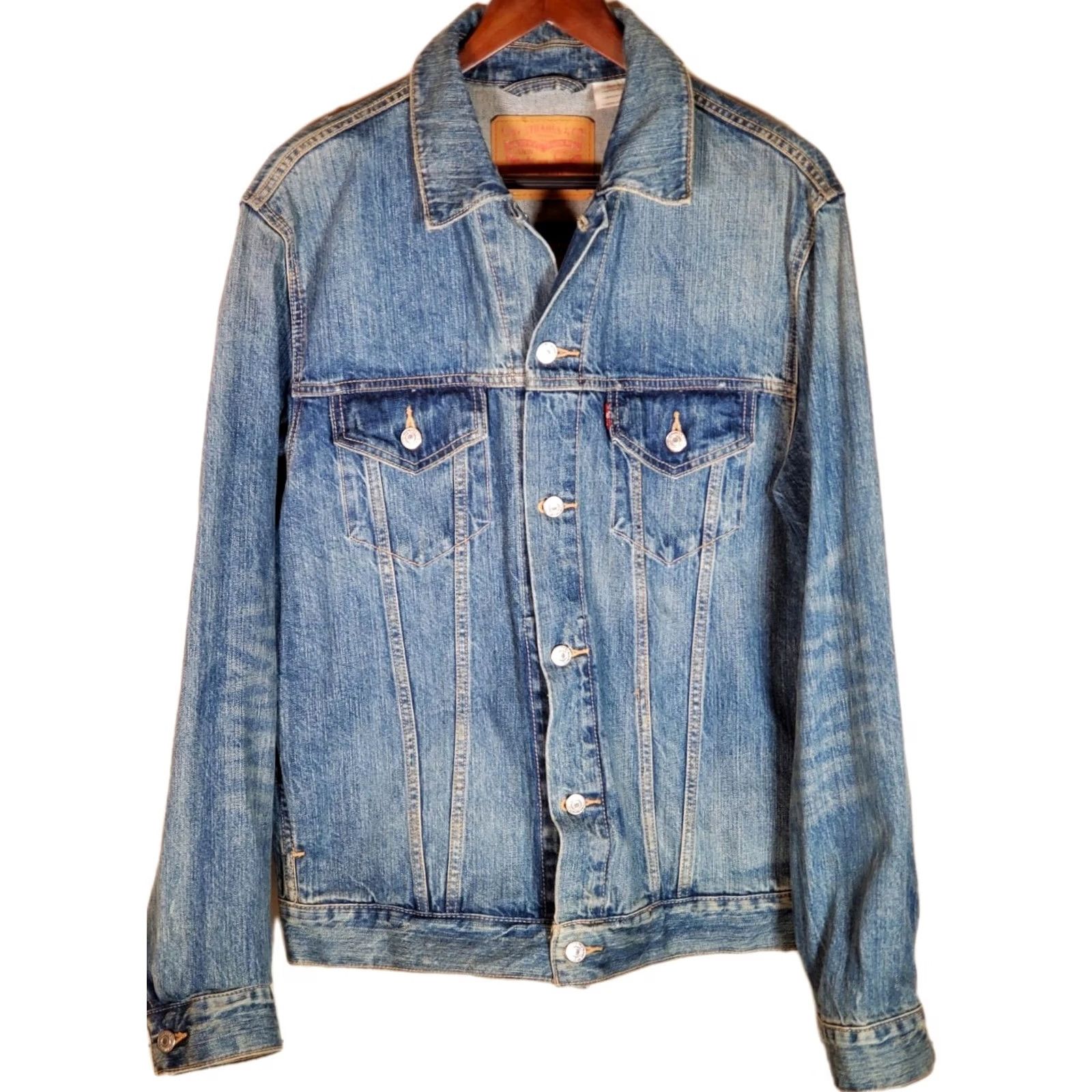 Levi's VINTAGE Levi's Trucker Jacket Denim Jean Blue L Men's Size Large (L) USA Classic USA Logo Button Closure Short Coat All Seasons Regular Fit Size US 33 - 2 Thumbnail