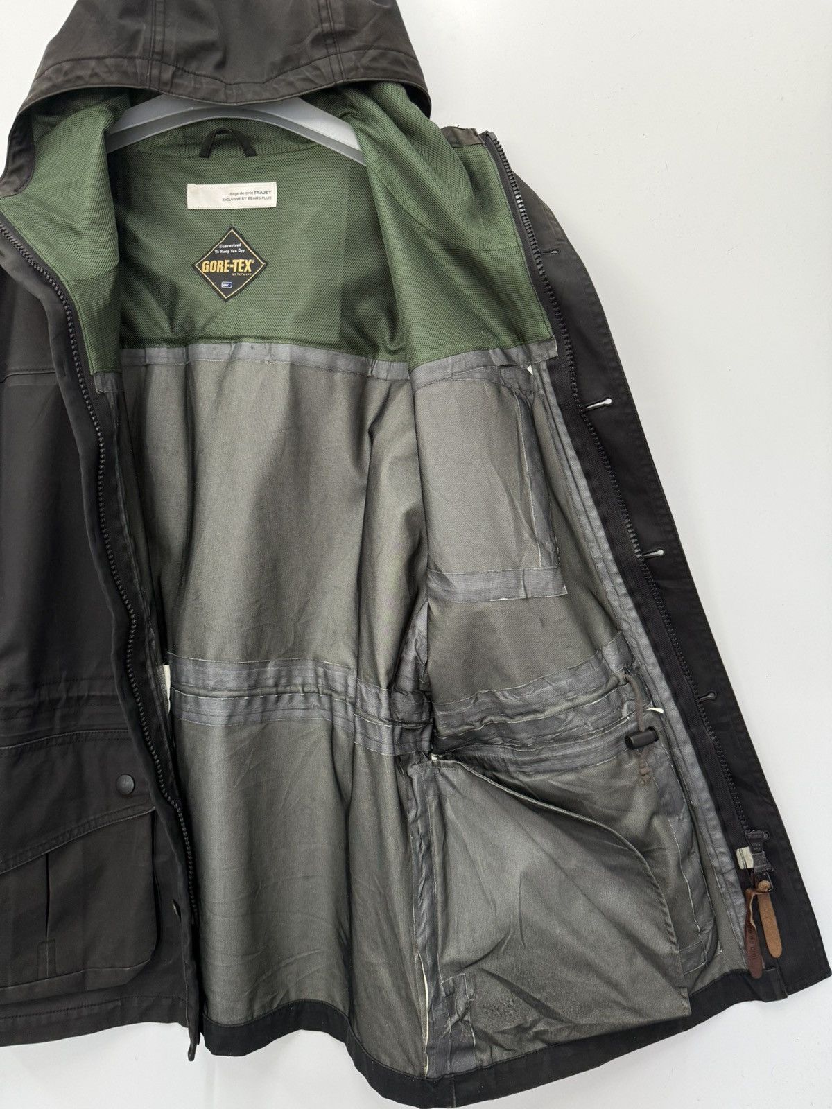 SAGE DE CRET TRAJET × BEAMS+ × GORE-TEX SAGE DE CRET TRAJET × BEAMS+ × GORE-TEX SAGE DE CRET TRAJET