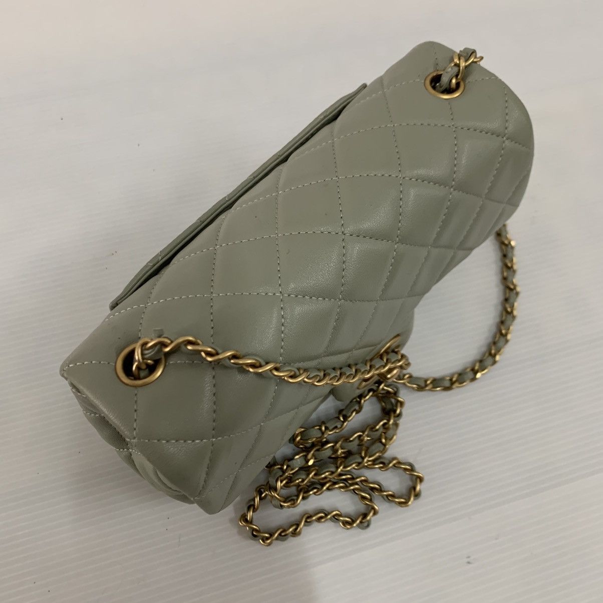 Chanel Chanel Lambskin Quilted Mini Pearl Crush Flap Green Size ONE SIZE - 10 Thumbnail