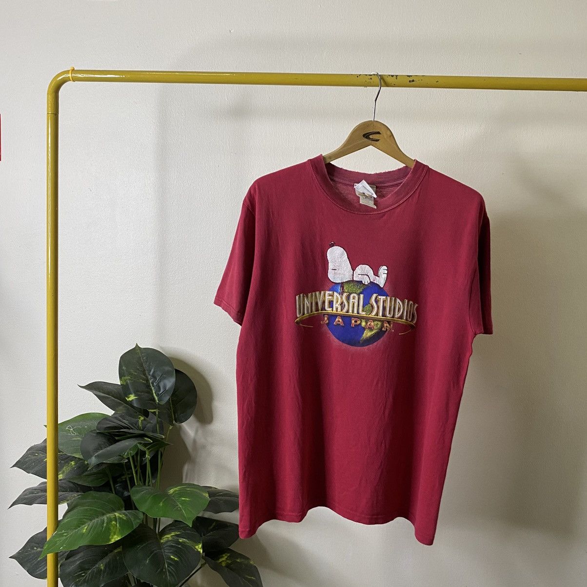 Universal Studios 2000s Universal Studios Japan x Peanuts Snoopy Faded Tee Size US M / EU 48-50 / 2 - 1 Thumbnail