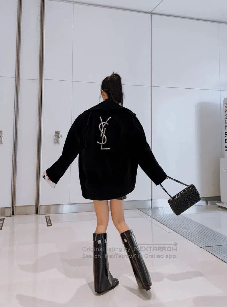 Saint Laurent Paris Saint Laurent Paris universal size Black Velvet Back Crysta Size US M / EU 48-50 / 2 - 7 Thumbnail