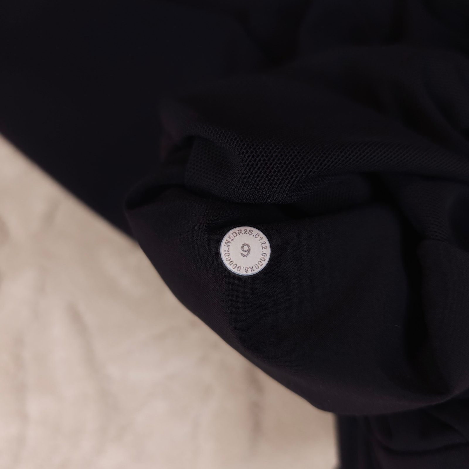 Lululemon Lululemon Stretch High-Rise Jogger Shorter Length Black Sz 6 Size 28" / US 6 / IT 42 - 4 Thumbnail
