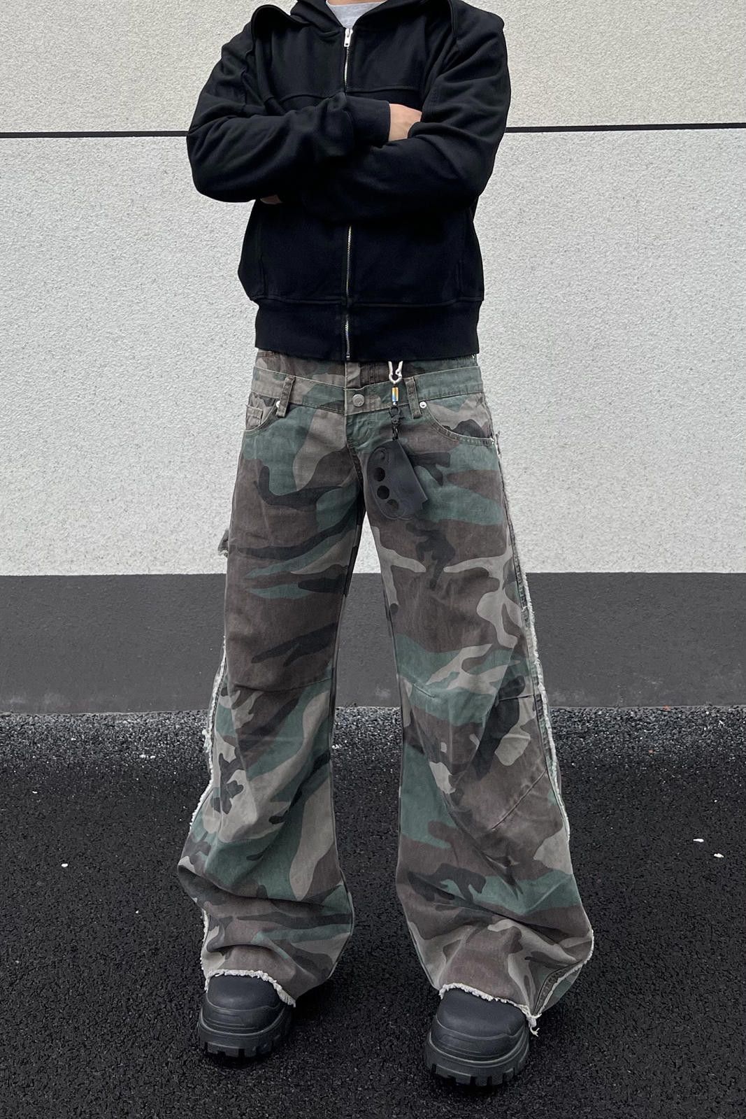 Other Camouflage Wide Leg Cargo Pants, Loose Fit Utility Pants Size US 30 / EU 46 - 4 Thumbnail