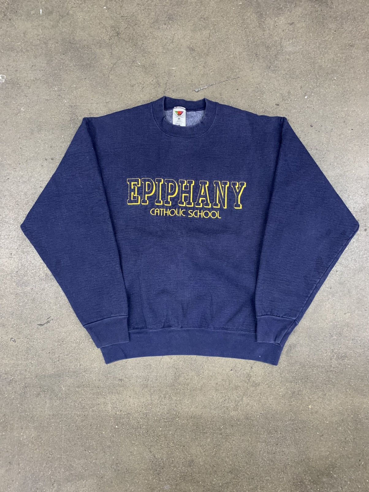 Vintage Vintage Crewneck Epiphany Catholic School Crewneck Size US L / EU 52-54 / 3 - 1 Thumbnail