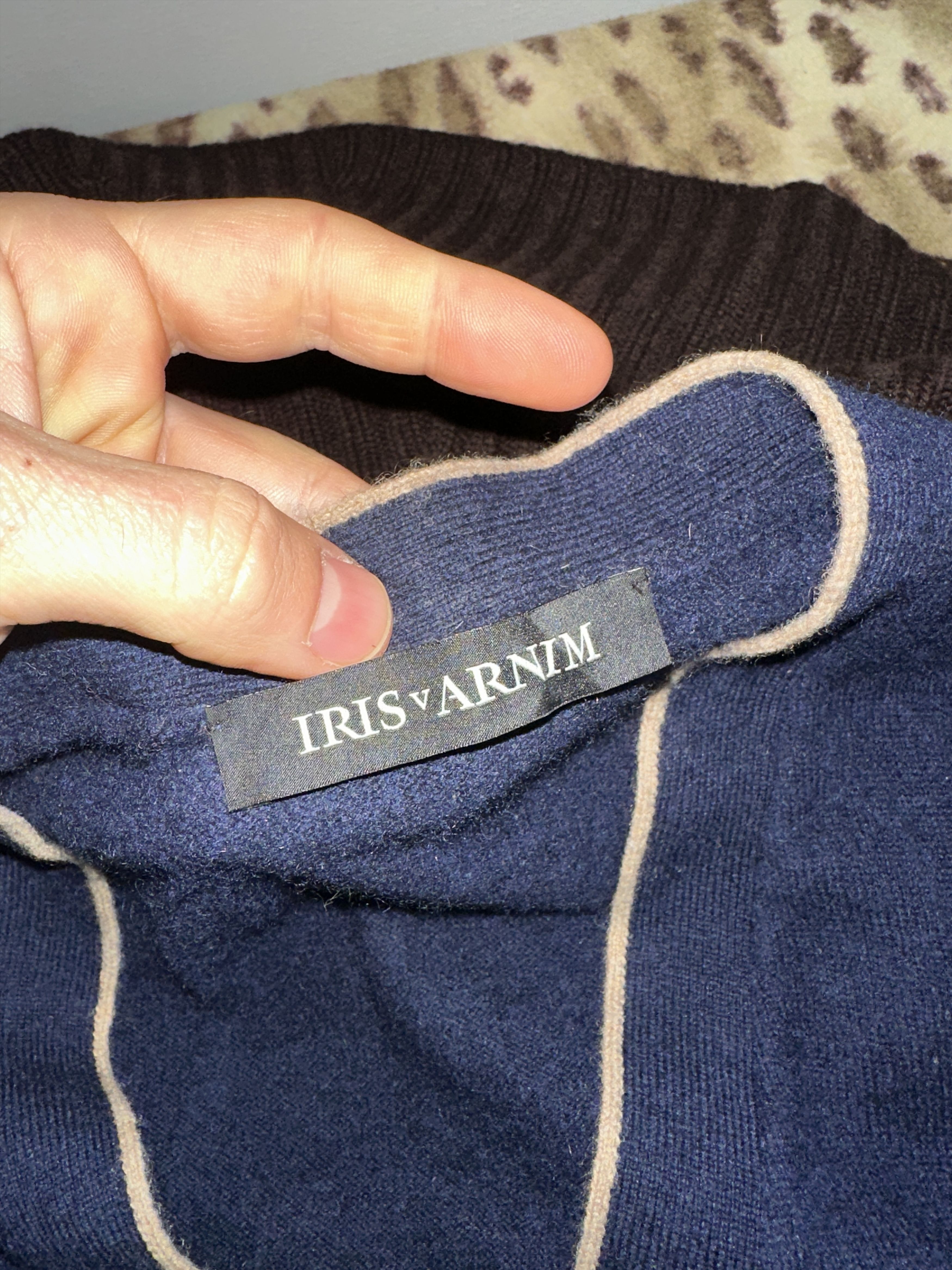 Iris von Arnim IRIS VON ARNIM 100% Cashmere V Neck Cardigan Sweater Size M Size M / US 6-8 / IT 42-44 - 11 Thumbnail