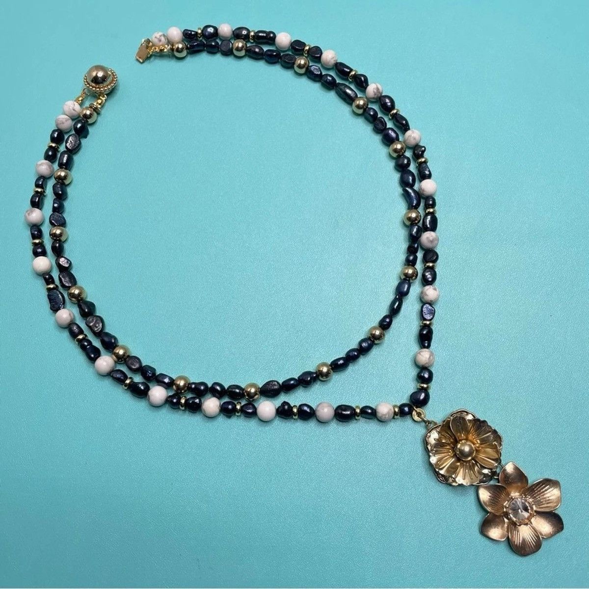 Other Handmade Crafted Pearl Stone Beaded Flower Pendant Layered Size ONE SIZE - 6 Thumbnail