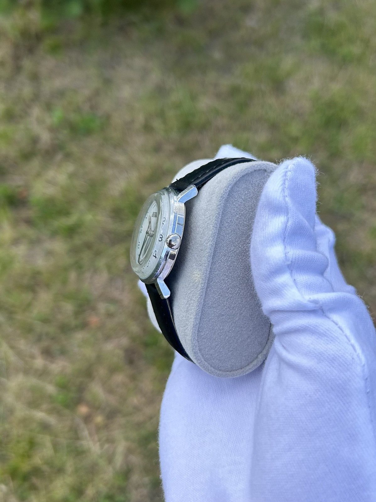 Vintage Vintage Vostok Watch USSR Soviet Mechanical Authentic 1980s Size ONE SIZE - 17 Thumbnail