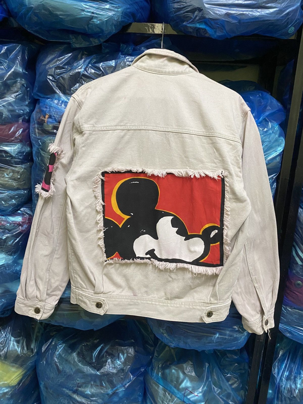 Disney VINTAGE 90S DISNEY MICKEY MOUSE DENIM TRUCKER JACKET JACKET Size US M / EU 48-50 / 2 - 8 Thumbnail