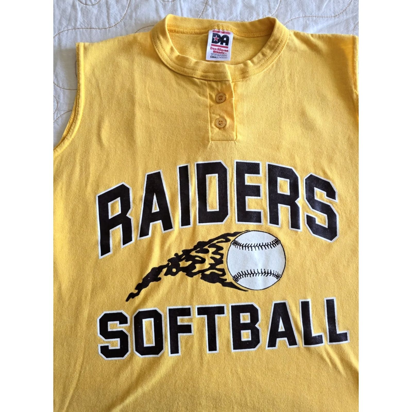 Vintage VINTAGE Raiders Softball Yellow Tank Top Womens S Don Allison Athletic Tank Top Shirt Sports Graphic 70s 80s Mens Womens Size S / US 4 / IT 40 - 4 Thumbnail