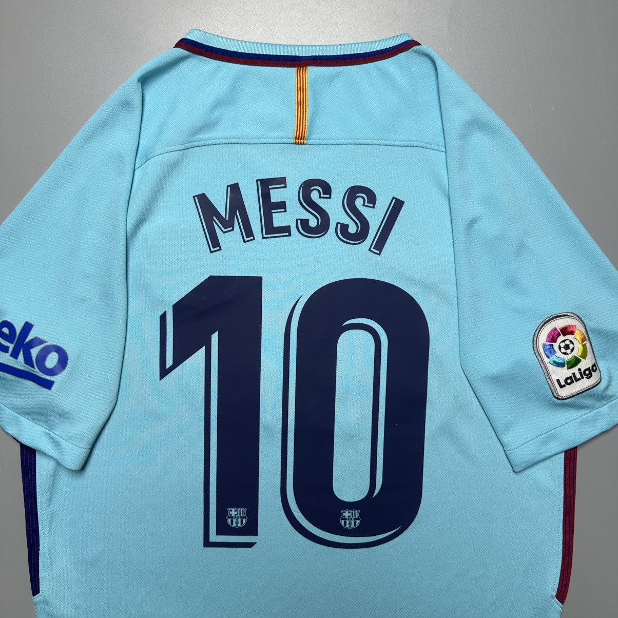 Nike BARCELONA NIKE 2017/2018 FOOTBALL AWAY JERSEY #10 MESSI Size US M / EU 48-50 / 2 - 10 Thumbnail