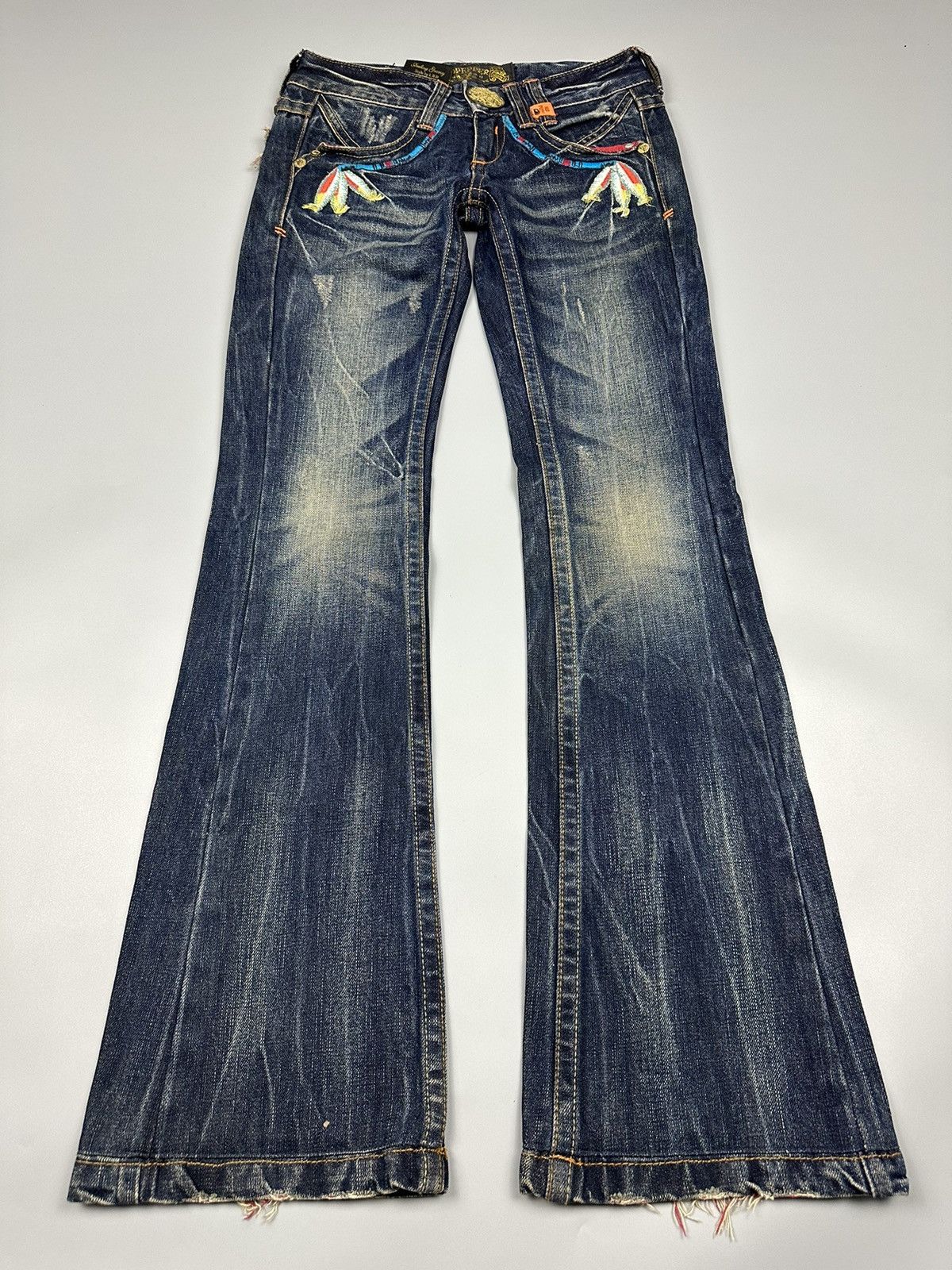 If Six Was Nine × Le Grande Bleu (L.G.B.) 🔥Flared🔥Red Pepper Embroidered Whiskered Flared Denim Size US 27 - 3 Thumbnail