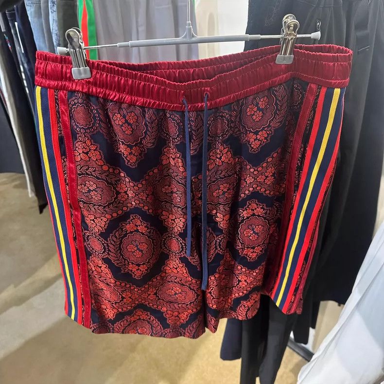 Gucci Gucci Printed shorts Size US 28 / EU 44 - 1 Thumbnail