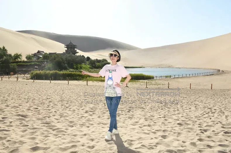 Loewe Loewe Pink Mochi Short Sleeve Size S / US 4 / IT 40 - 1 Thumbnail