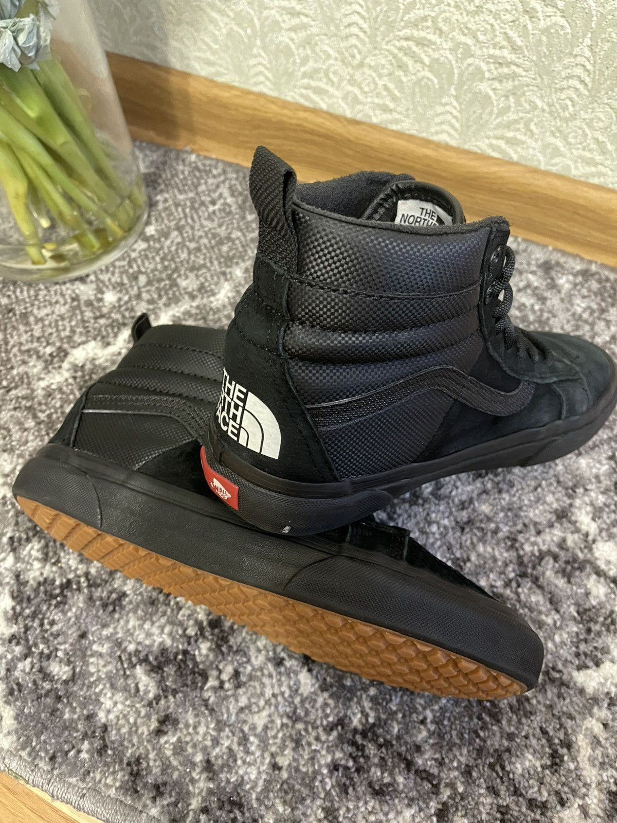 The North Face × Vans VANS Sk8-Hi MTE x The North Face Black Men’s (EU 42 / 27 cm) Size US 9 / EU 42 - 2 Thumbnail