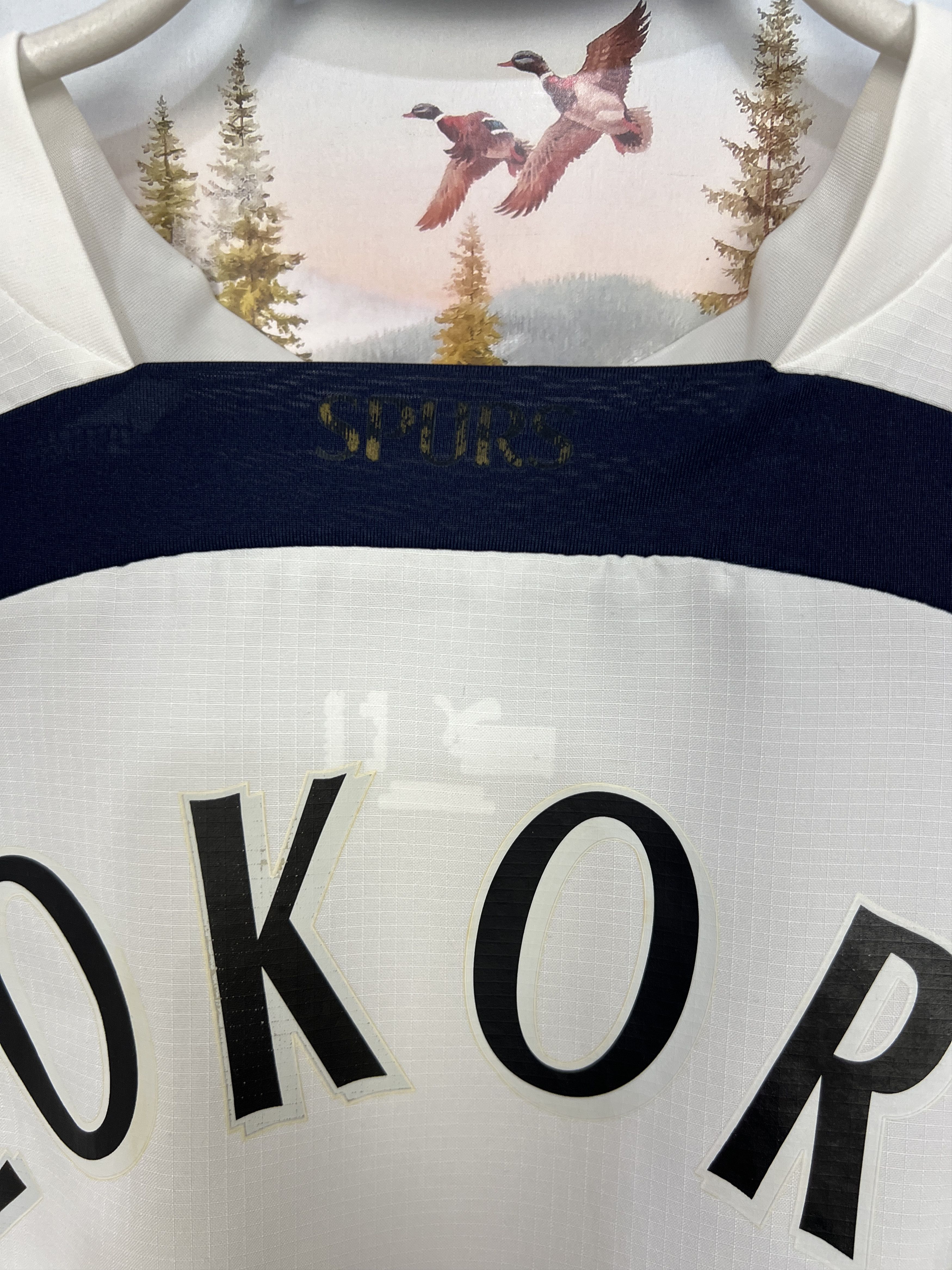 Puma Tottenham Hotspur Home football shirt 2006 Soccer #4 Zokora Size US XL / EU 56 / 4 - 14 Thumbnail