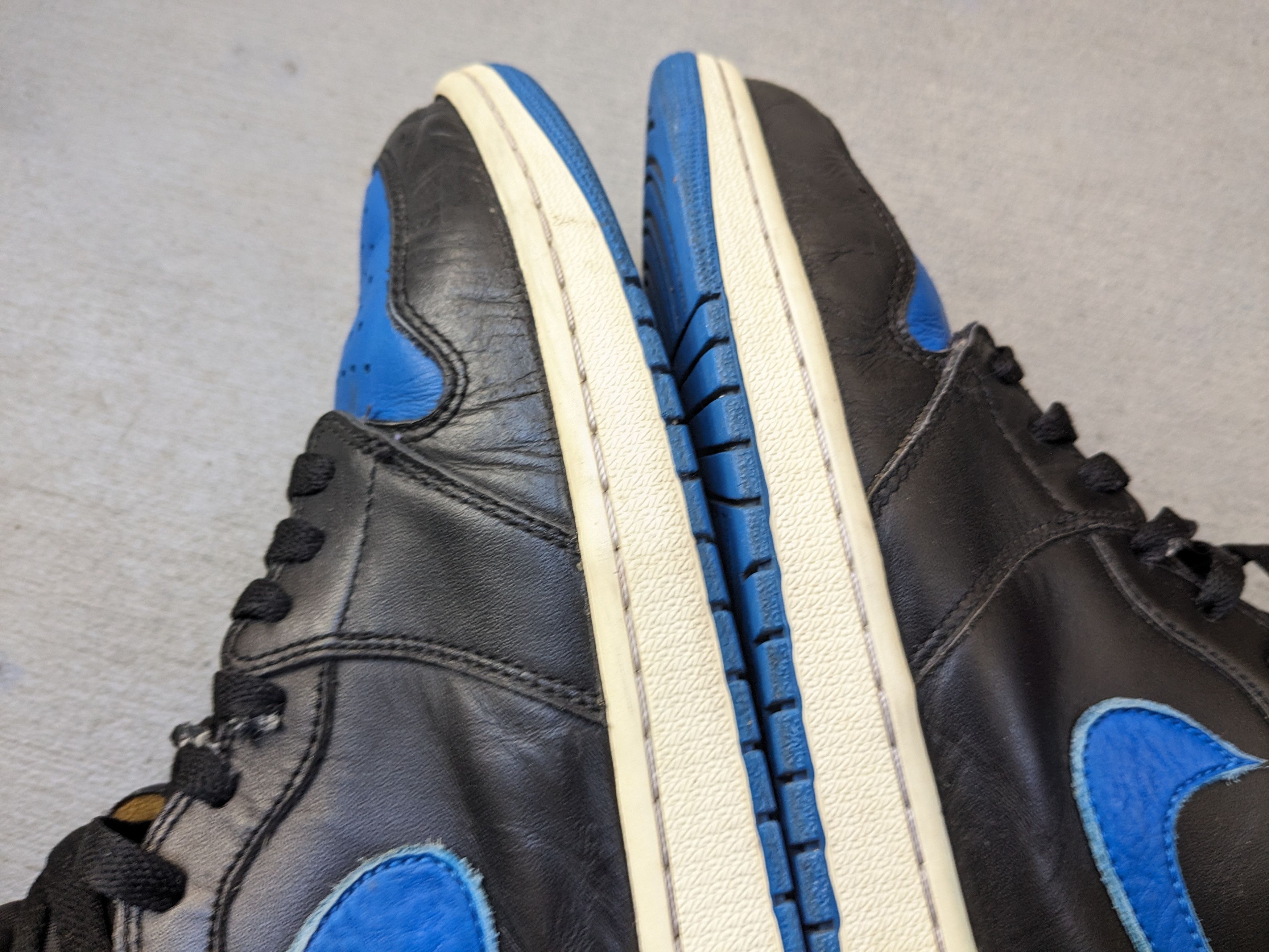 Jordan Brand Nike Air Jordan Retro 1 High OG Royal Size 11 555088-007 Size US 11 / EU 44 - 6 Thumbnail