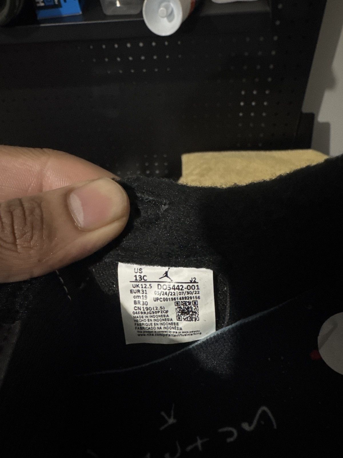 Jordan Brand × Travis Scott Black phantom travis scott Size US 5 / EU 37 - 5 Thumbnail
