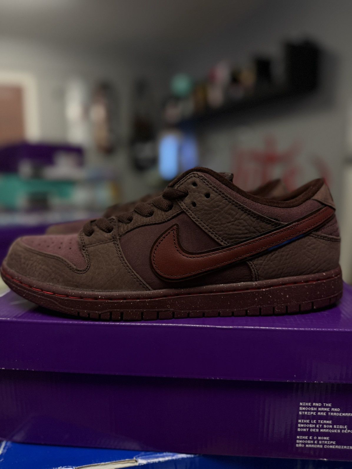 Nike Nike Dunk Low SB Burgundy Crush City Of Love 10.5 (NEW) Size US 10.5 / EU 43-44 - 5 Thumbnail