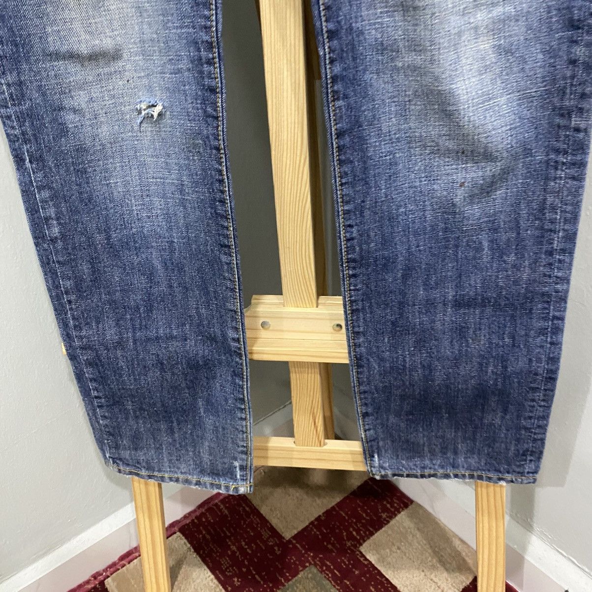 Dsquared2 Dsquared2 Blue Wash Distressed Button-Fly Straight Jeans Size US 32 / EU 48 - 5 Thumbnail