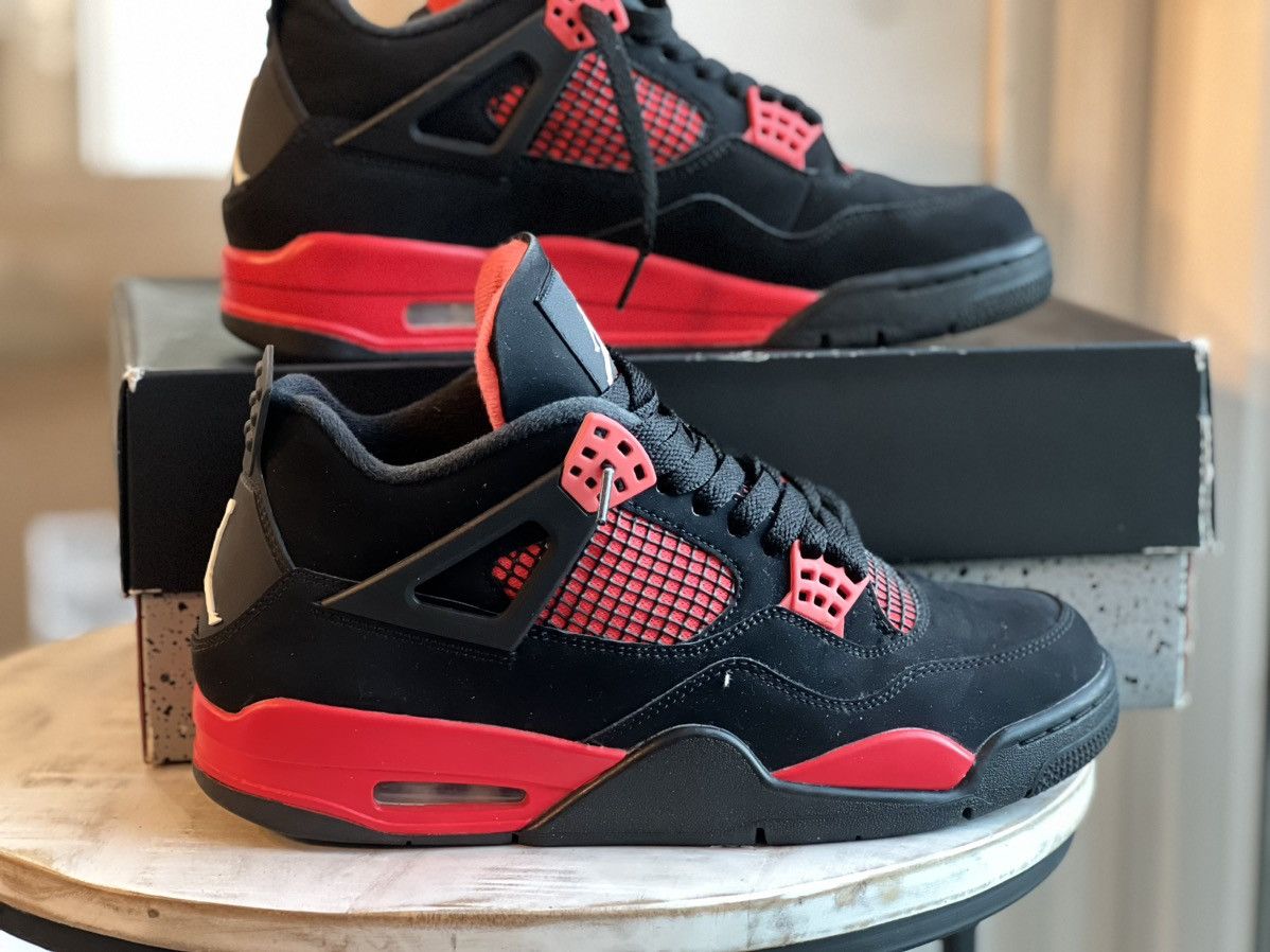 Jordan Brand × Nike Jordan 4 Red Thunder Size 9.5 VNDS Clean Size US 9.5 / EU 42-43 - 1 Thumbnail