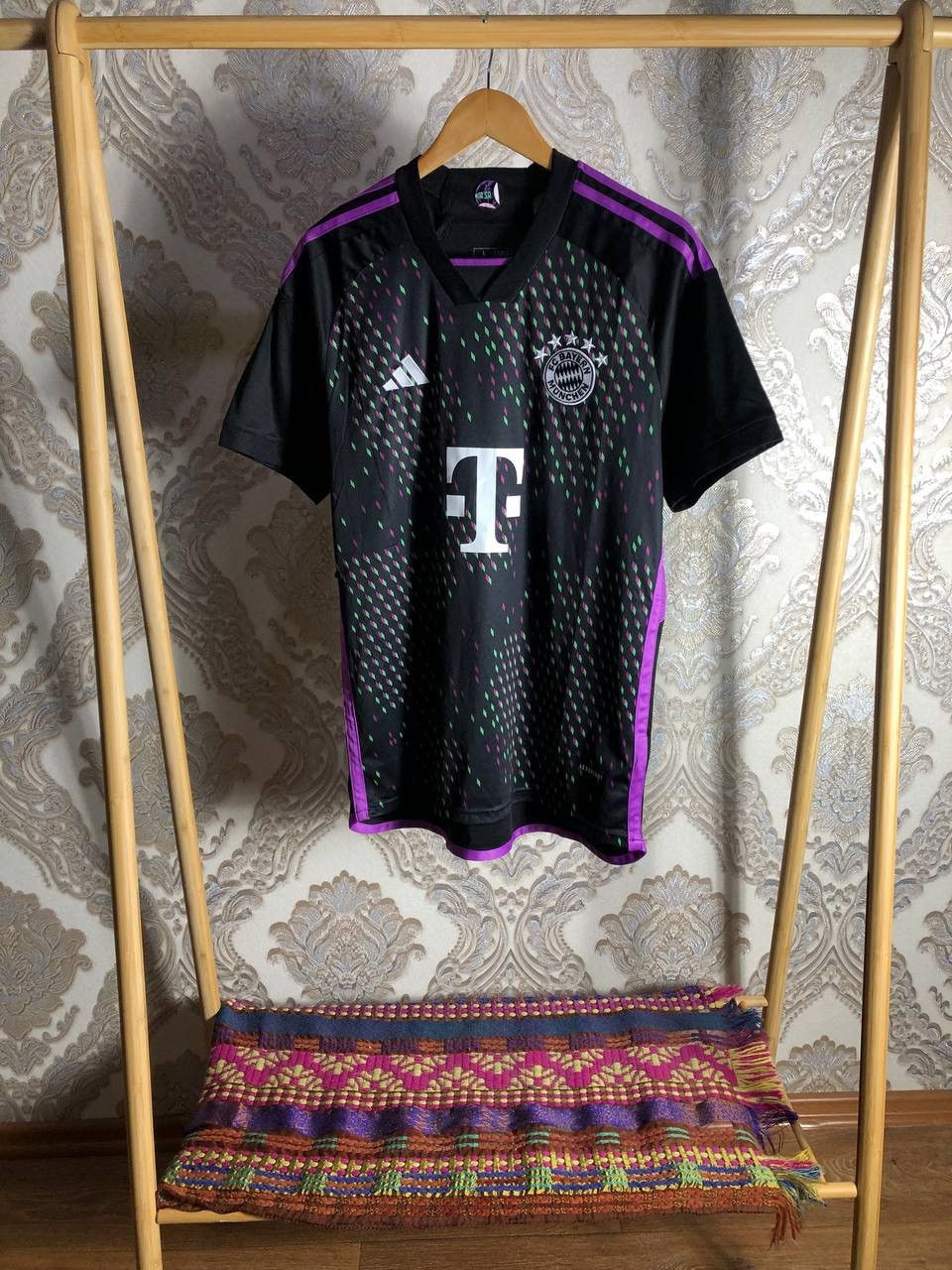 Adidas VINTAGE ADIDAS FC BAYERN MUNCHEN GERMANY SOCCER JERSEY RETRO Size US L / EU 52-54 / 3 - 1 Thumbnail