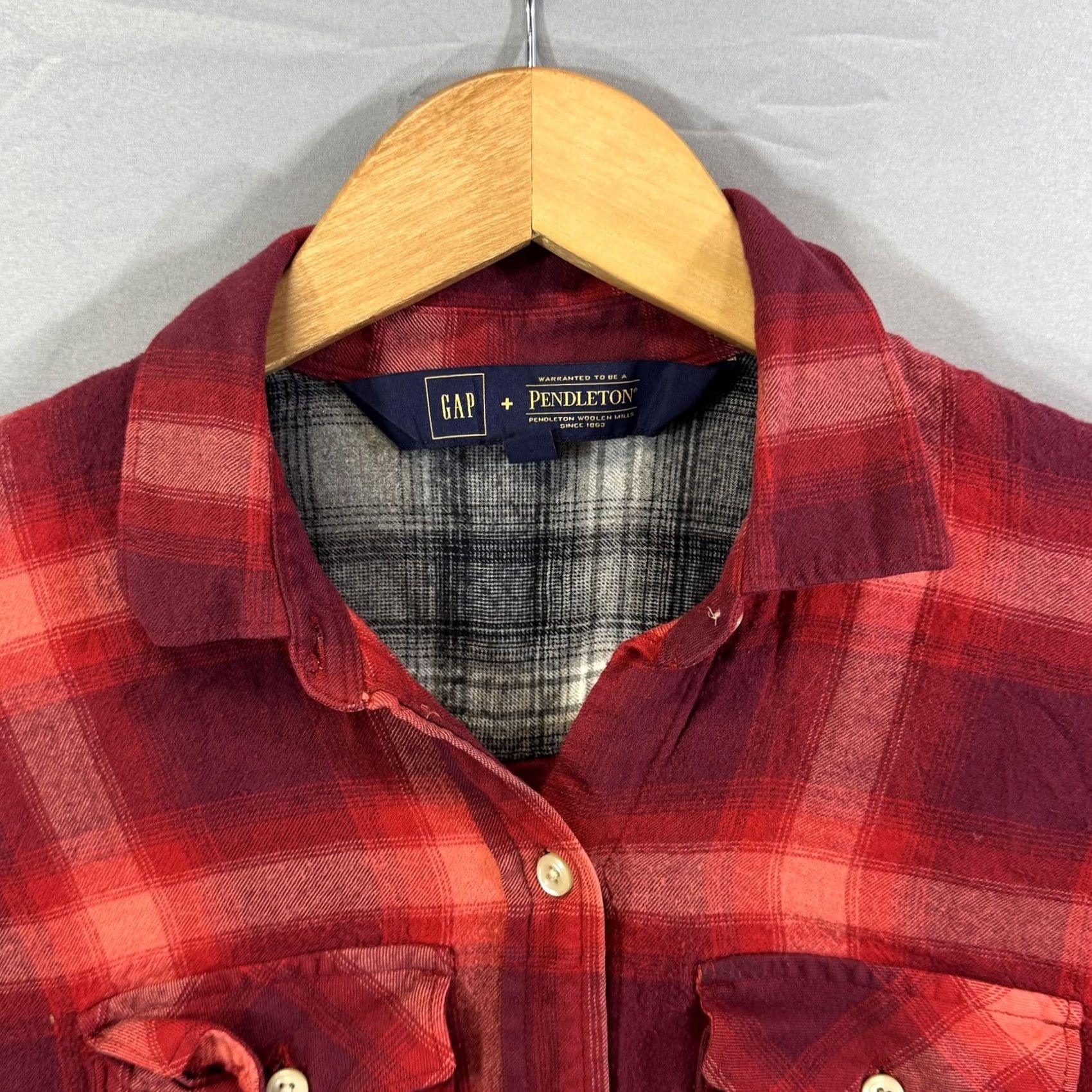 Gap VINTAGE Gap Pendleton Shirt Womens XS Red Plaid Button-Up Flannel Long Sleeve Pockets Size XS / US 0-2 / IT 36-38 - 3 Thumbnail