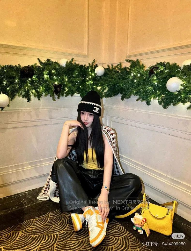 Chanel Chanel Black Knit Beanie with Logo. Size ONE SIZE - 7 Thumbnail